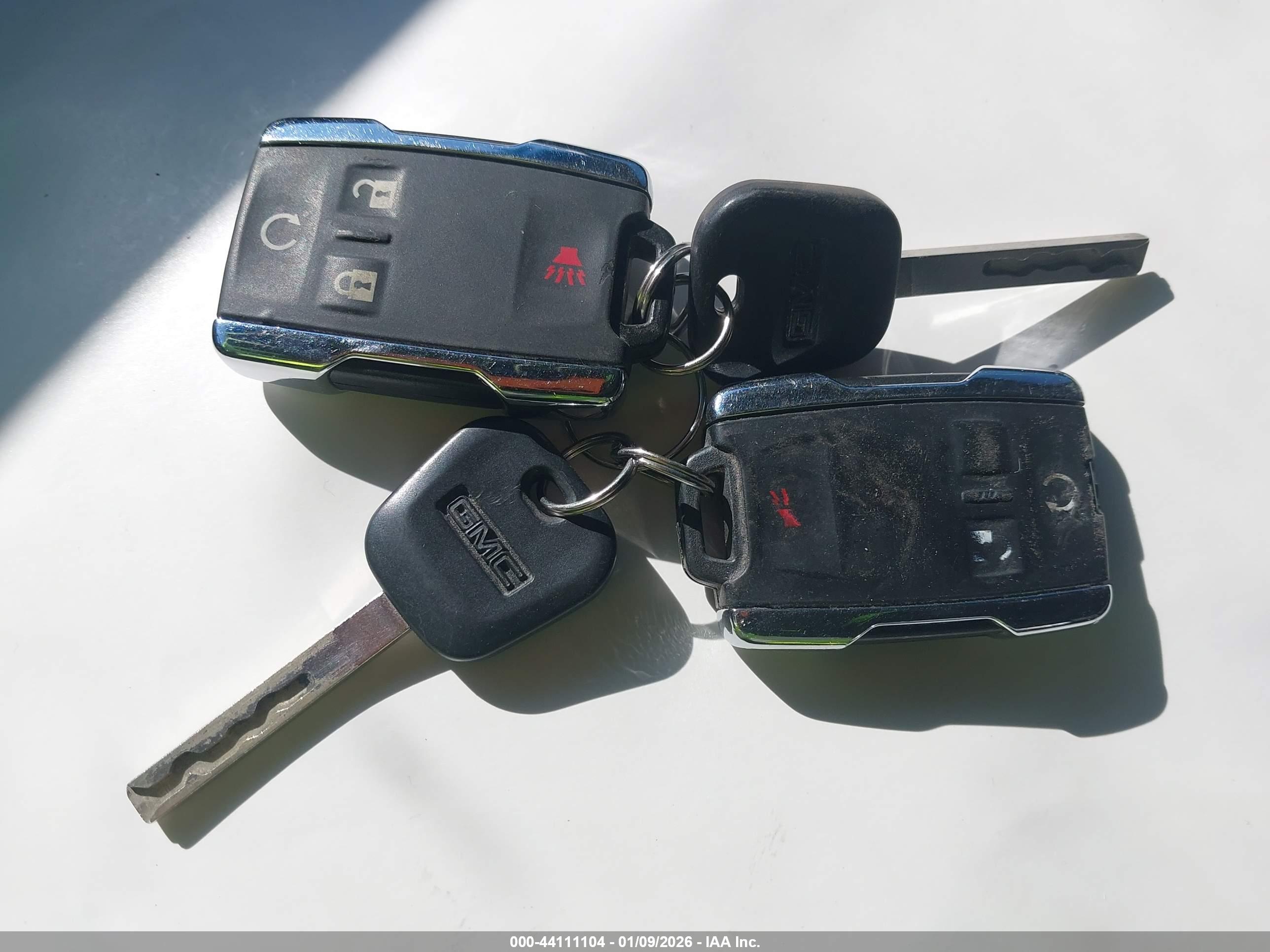 GMC SIERRA image 11