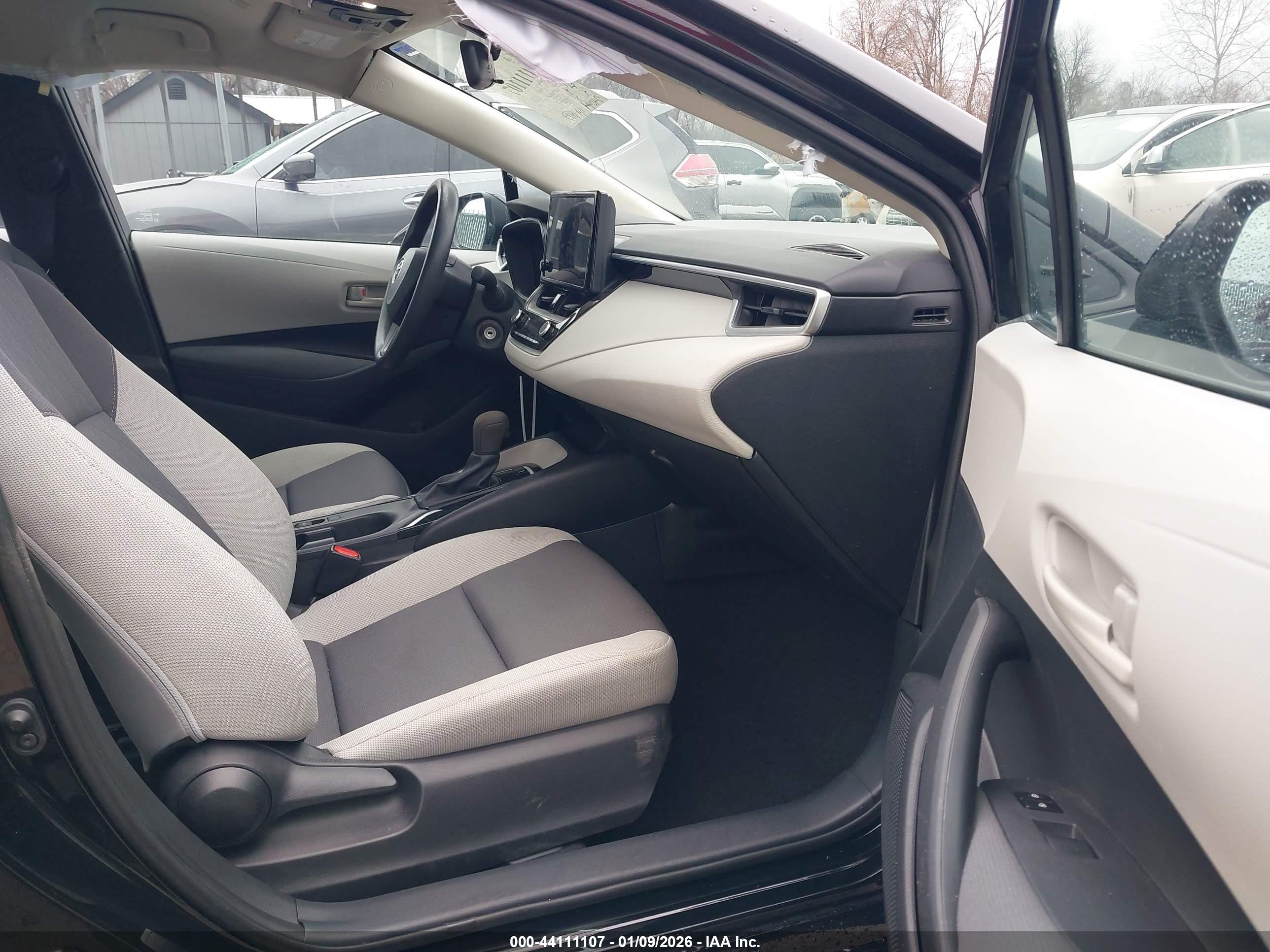 TOYOTA COROLLA image 5