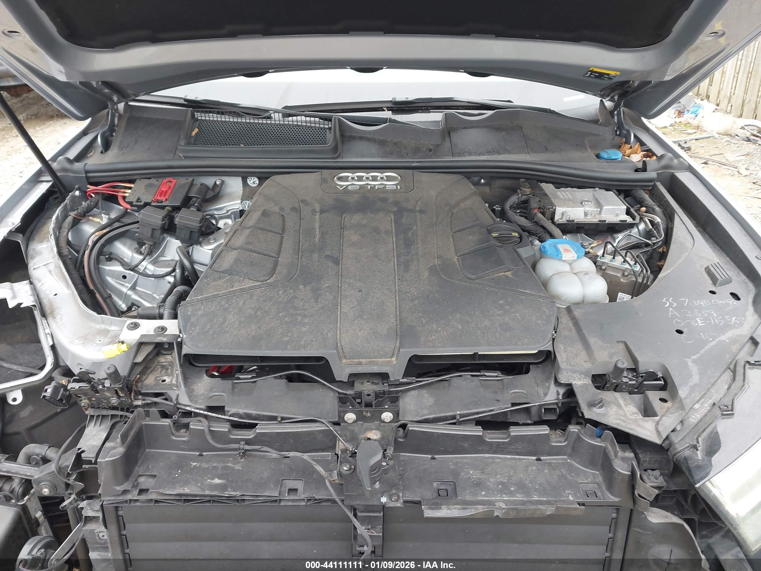 AUDI Q7 image 10