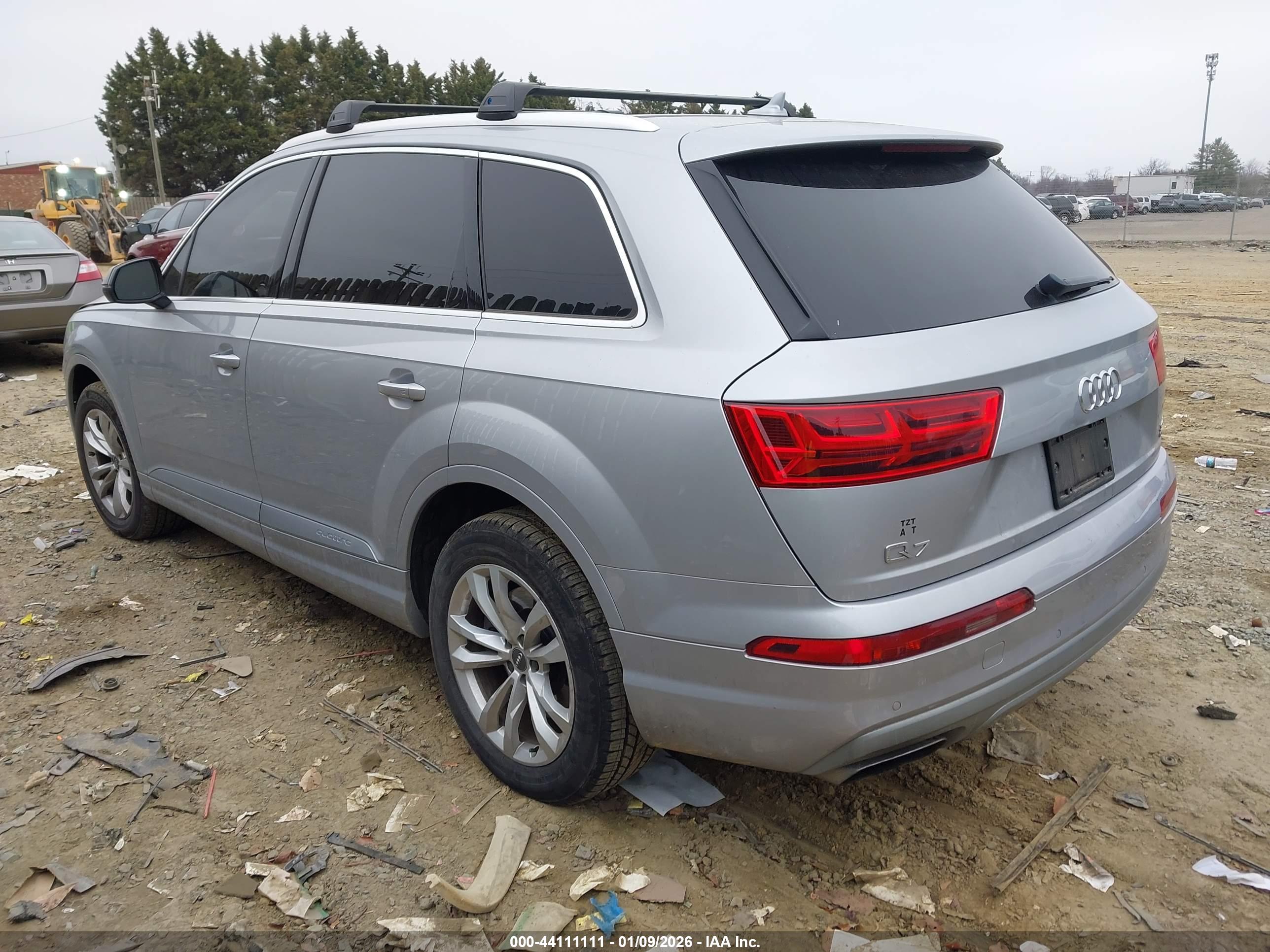 AUDI Q7 image 3