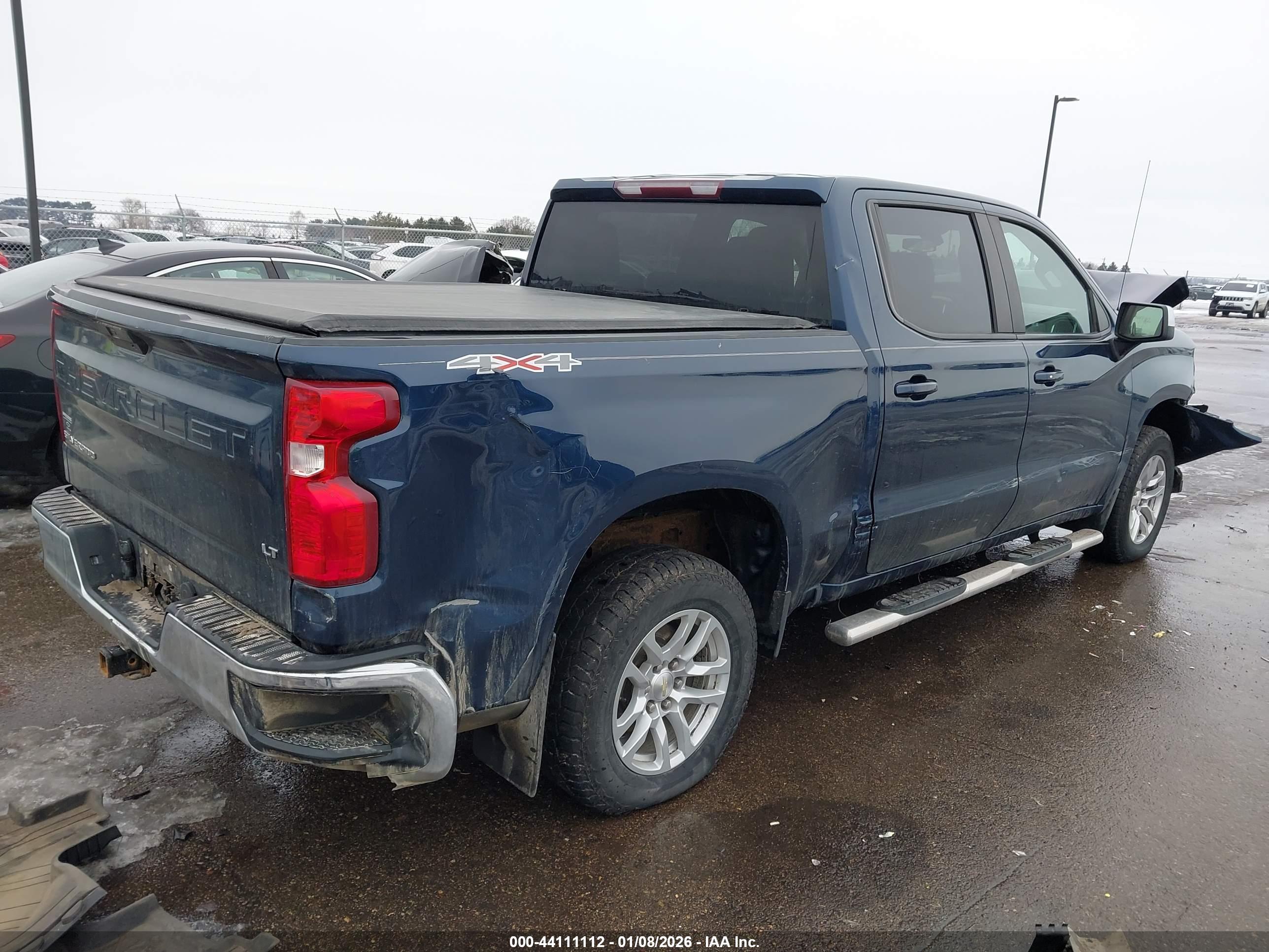 CHEVROLET SILVERADO image 4