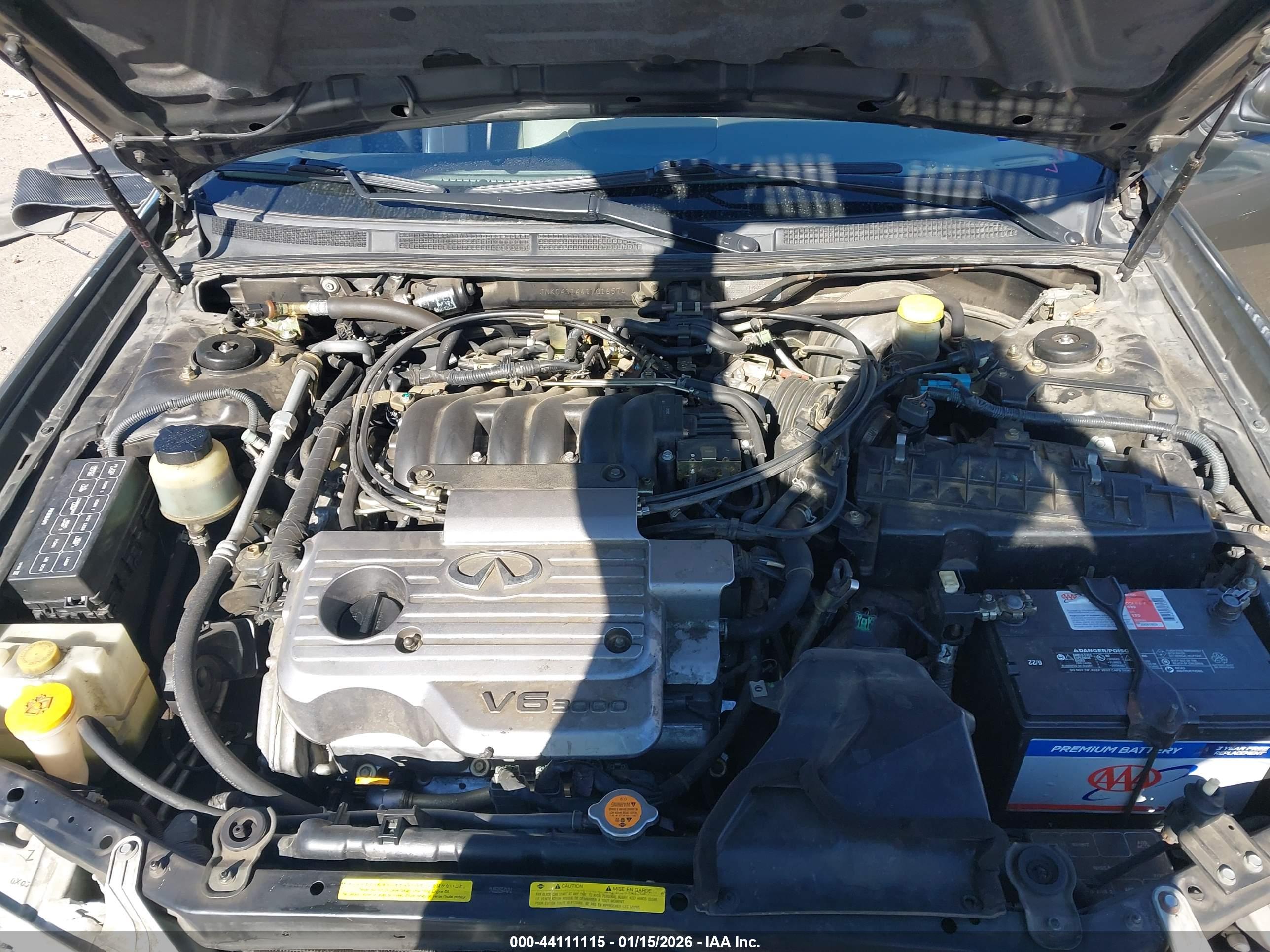 INFINITI I30 image 10