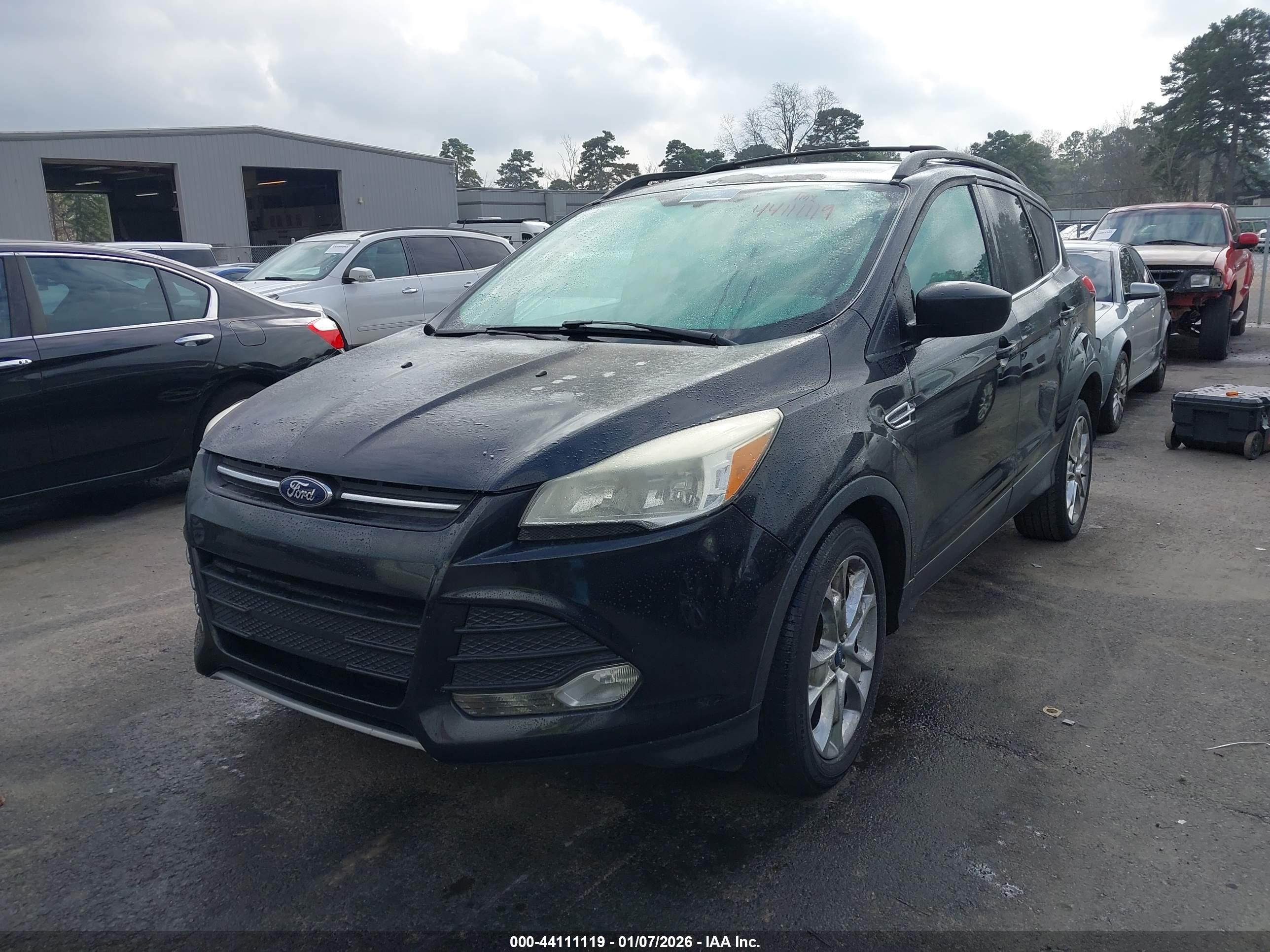 FORD ESCAPE image 2