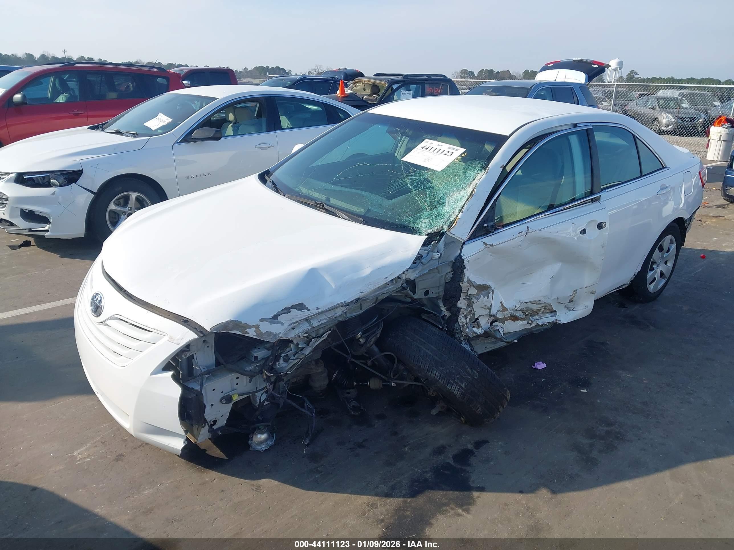 TOYOTA CAMRY image 2