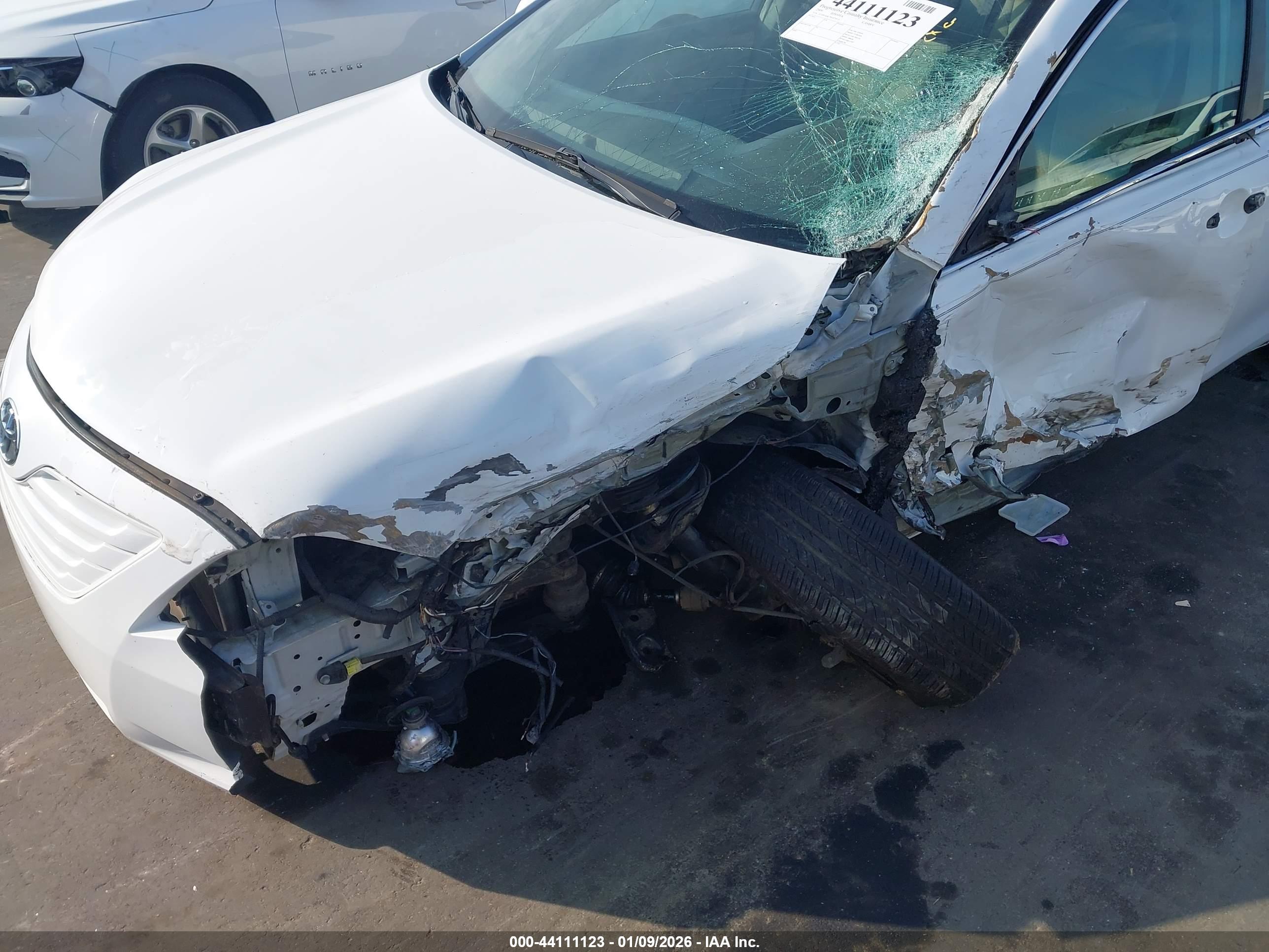 TOYOTA CAMRY image 6