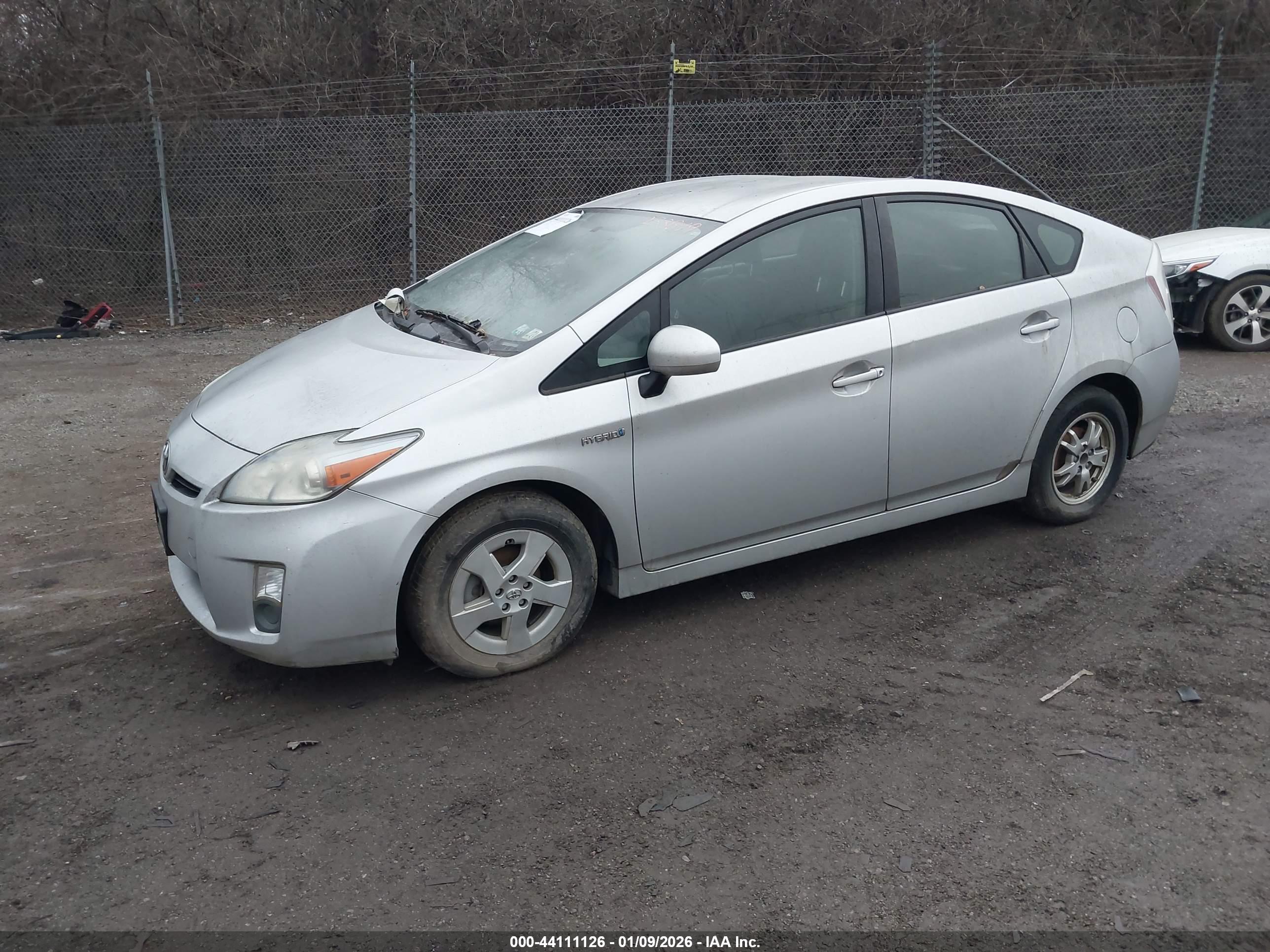 TOYOTA PRIUS image 2