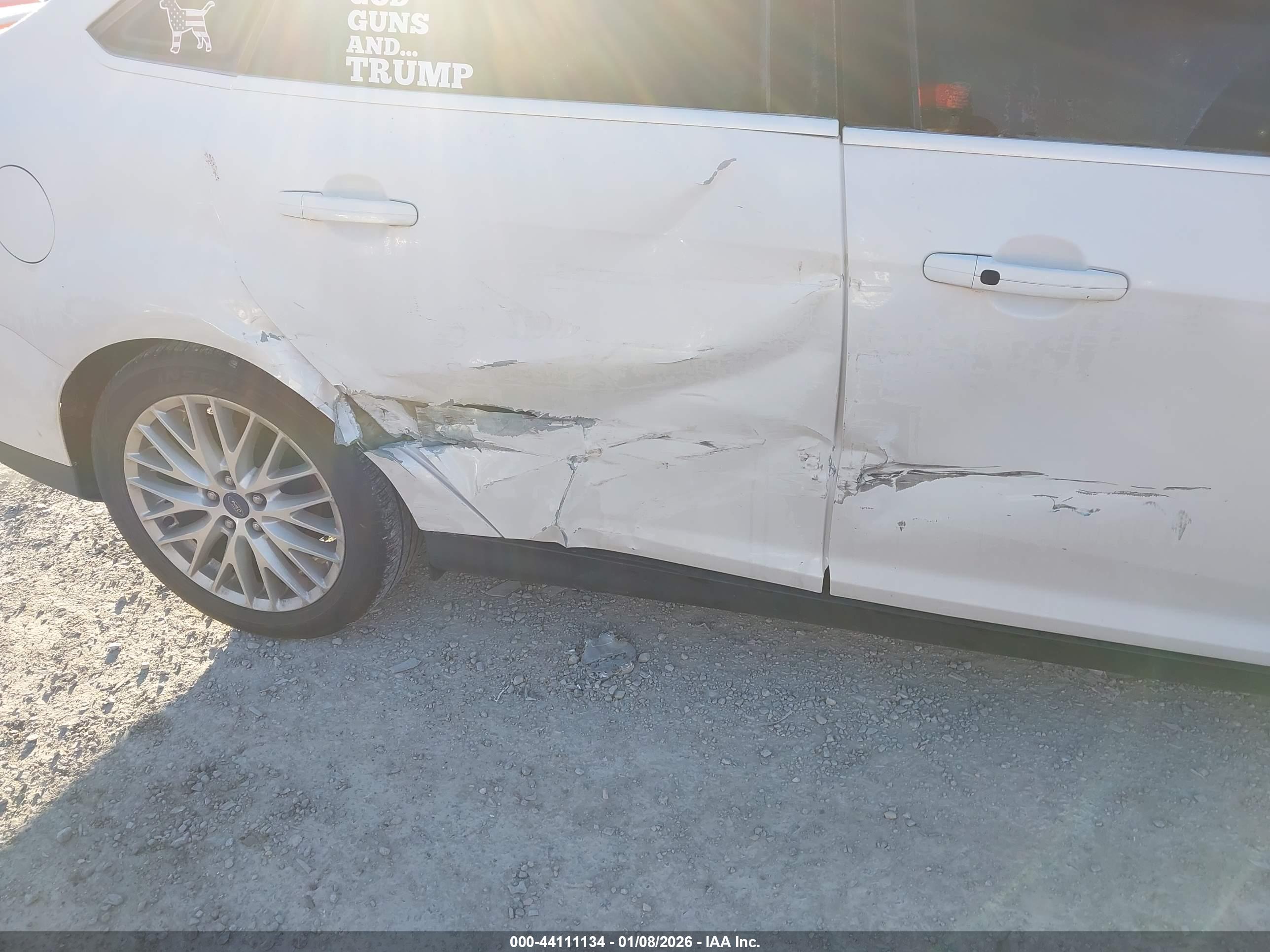 FORD FOCUS image 6