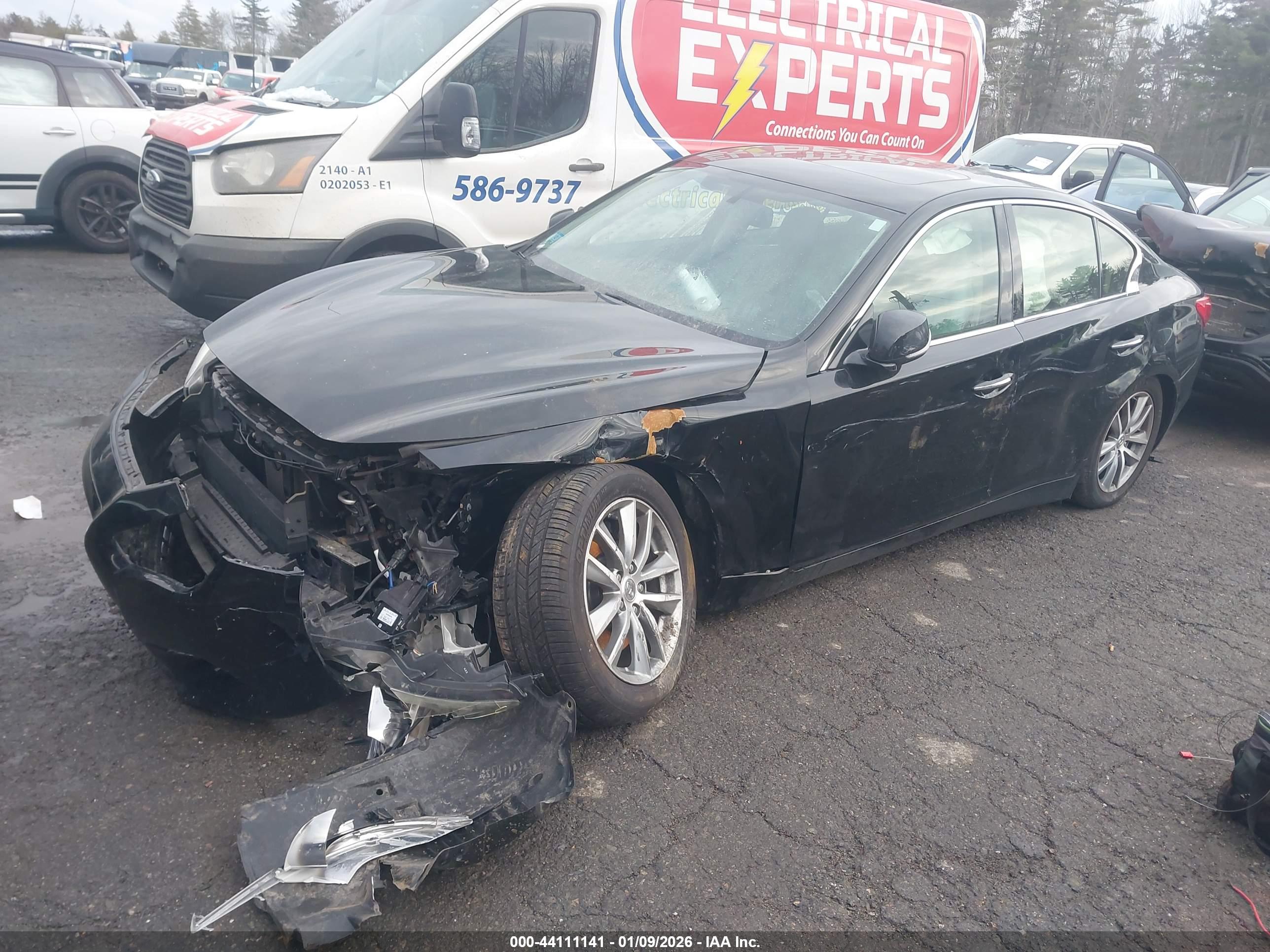 INFINITI Q50 image 2