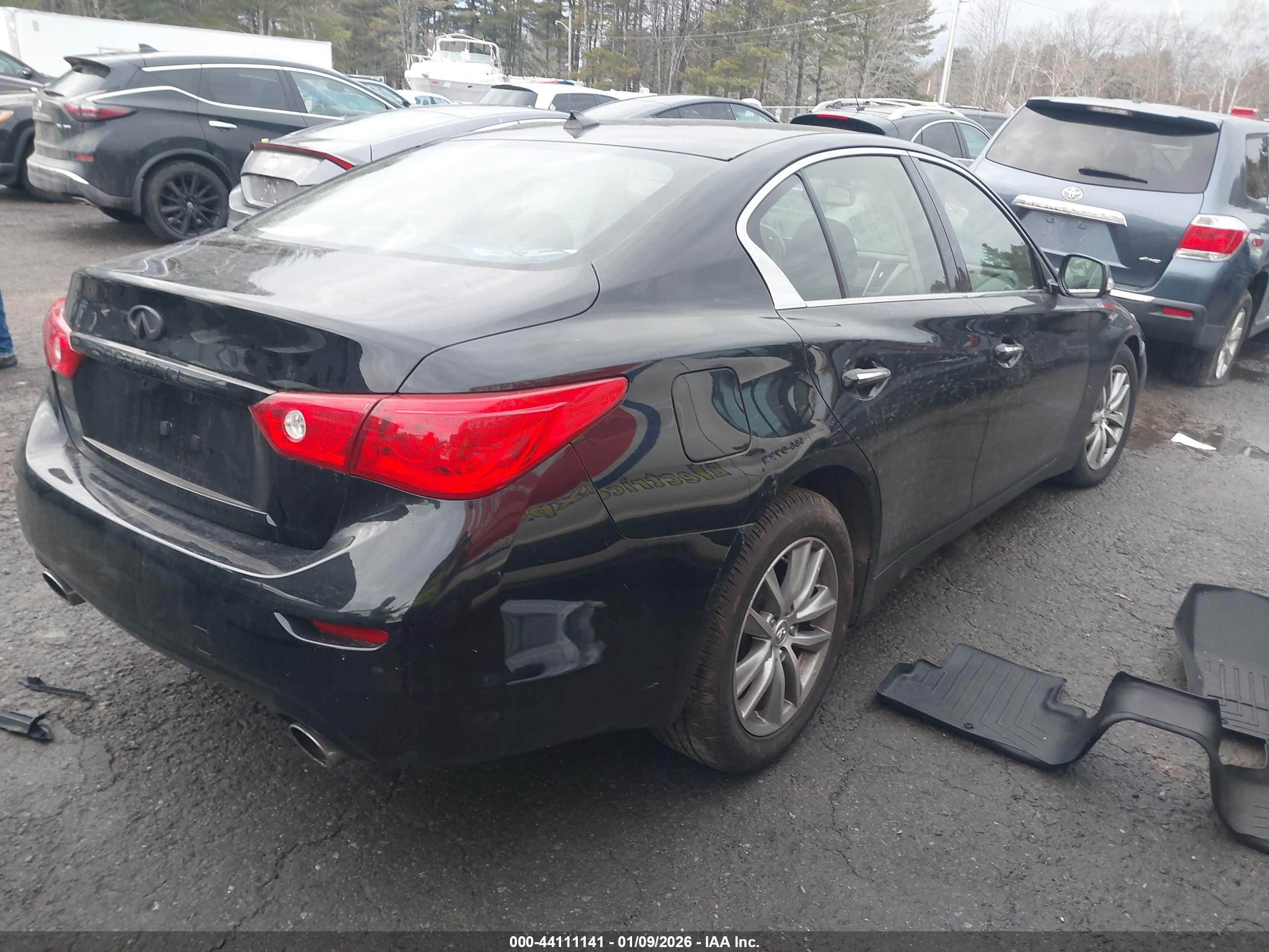 INFINITI Q50 image 4