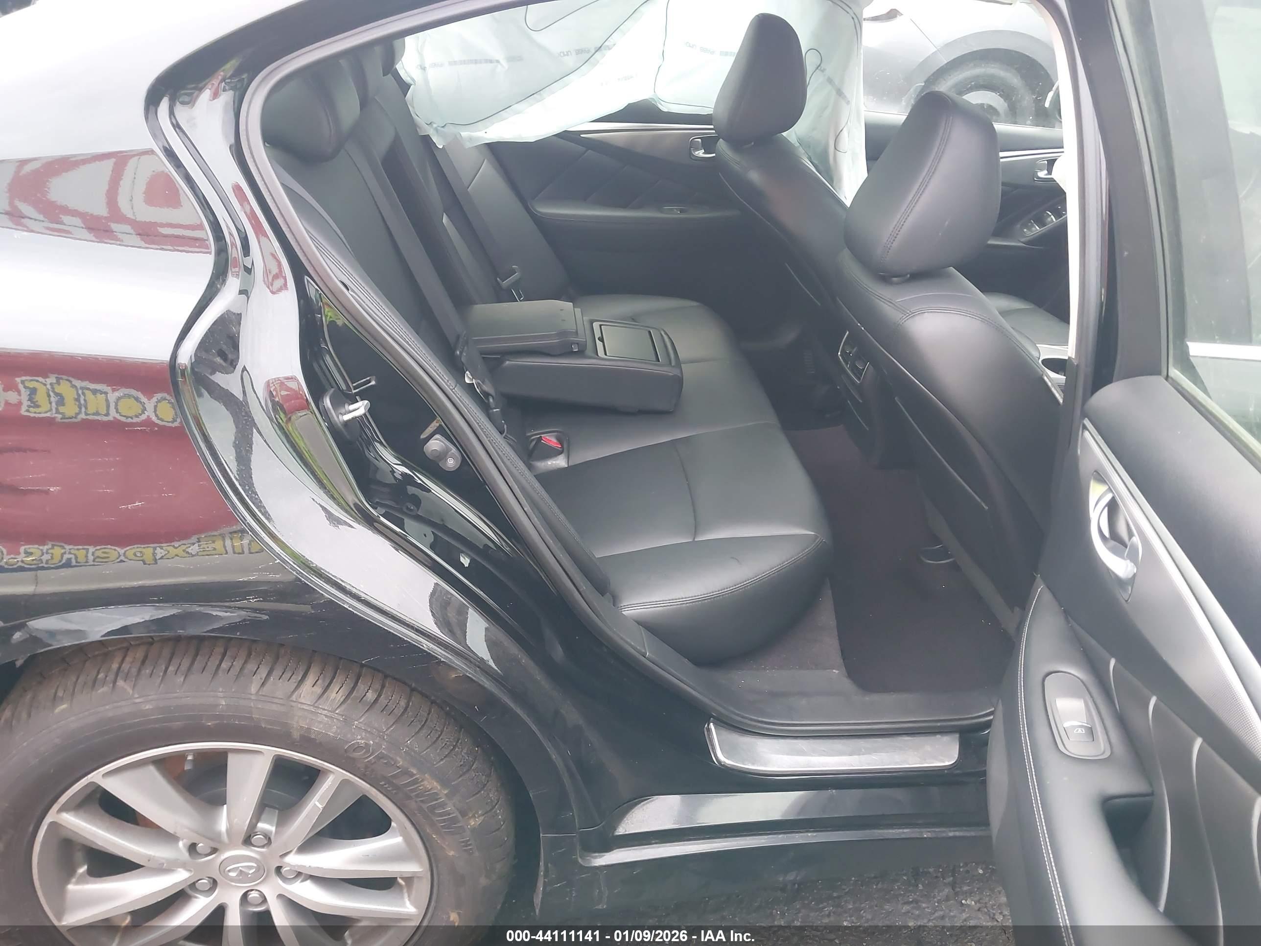 INFINITI Q50 image 8