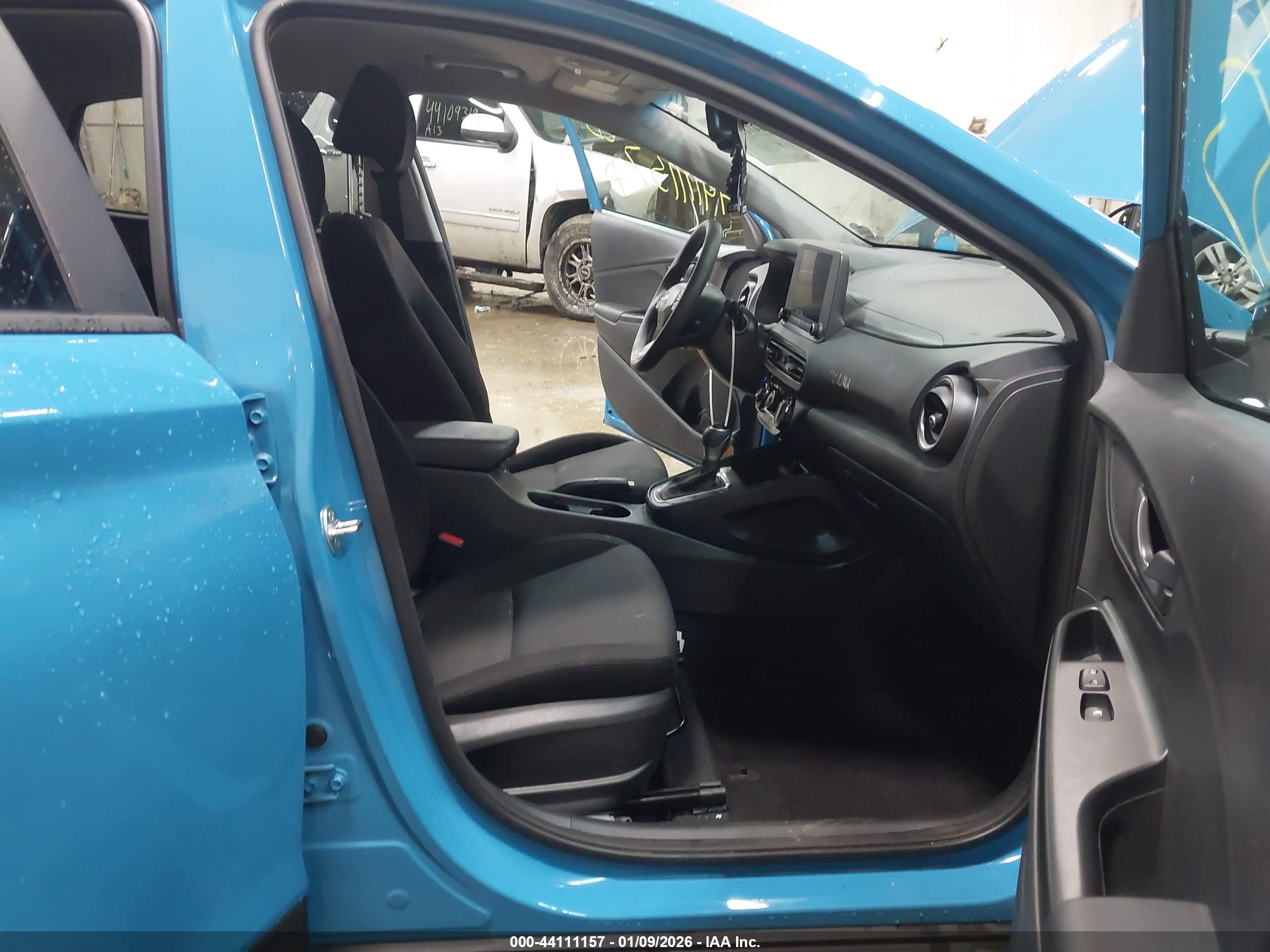 HYUNDAI KONA image 5