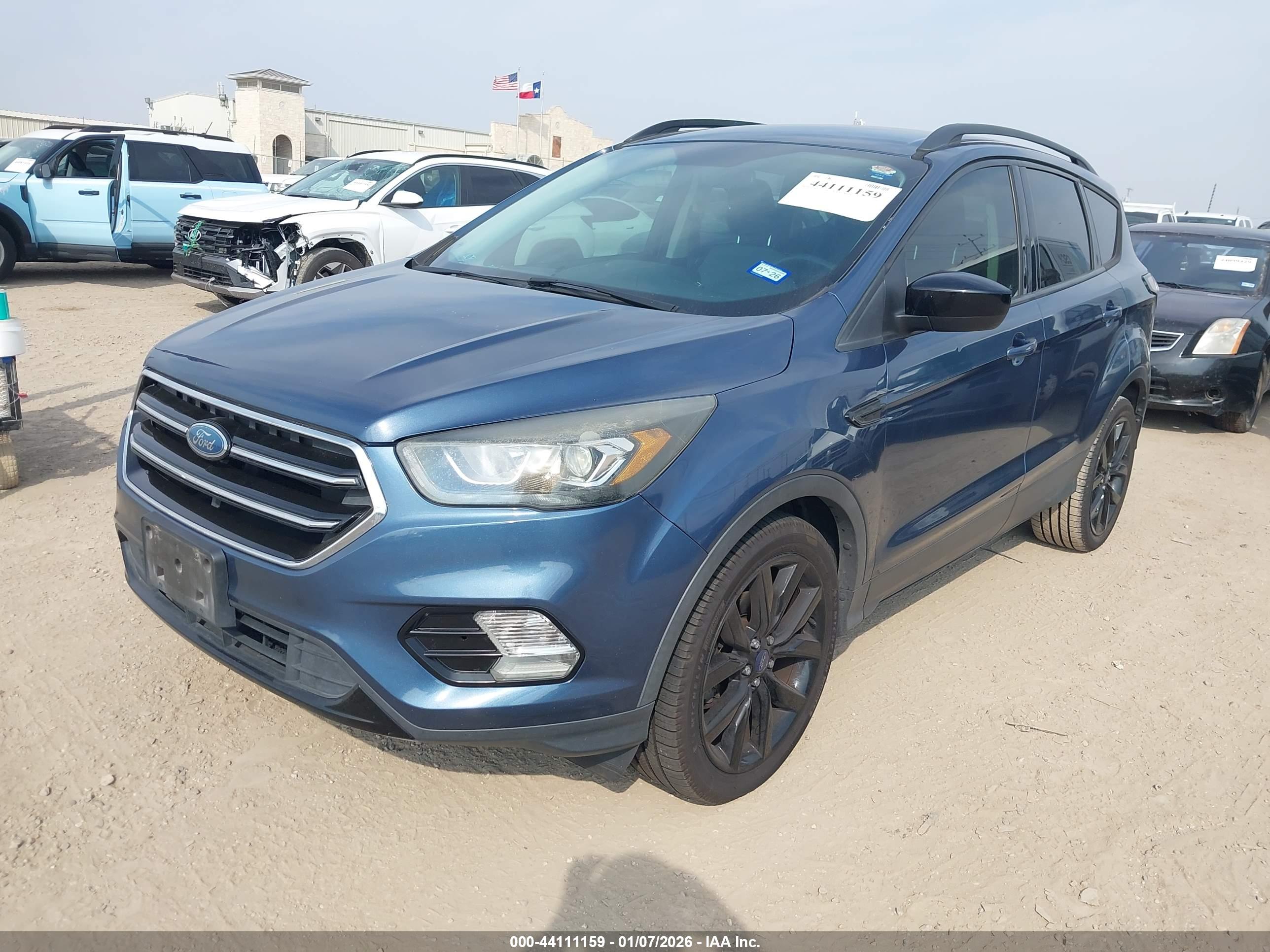 FORD ESCAPE image 2
