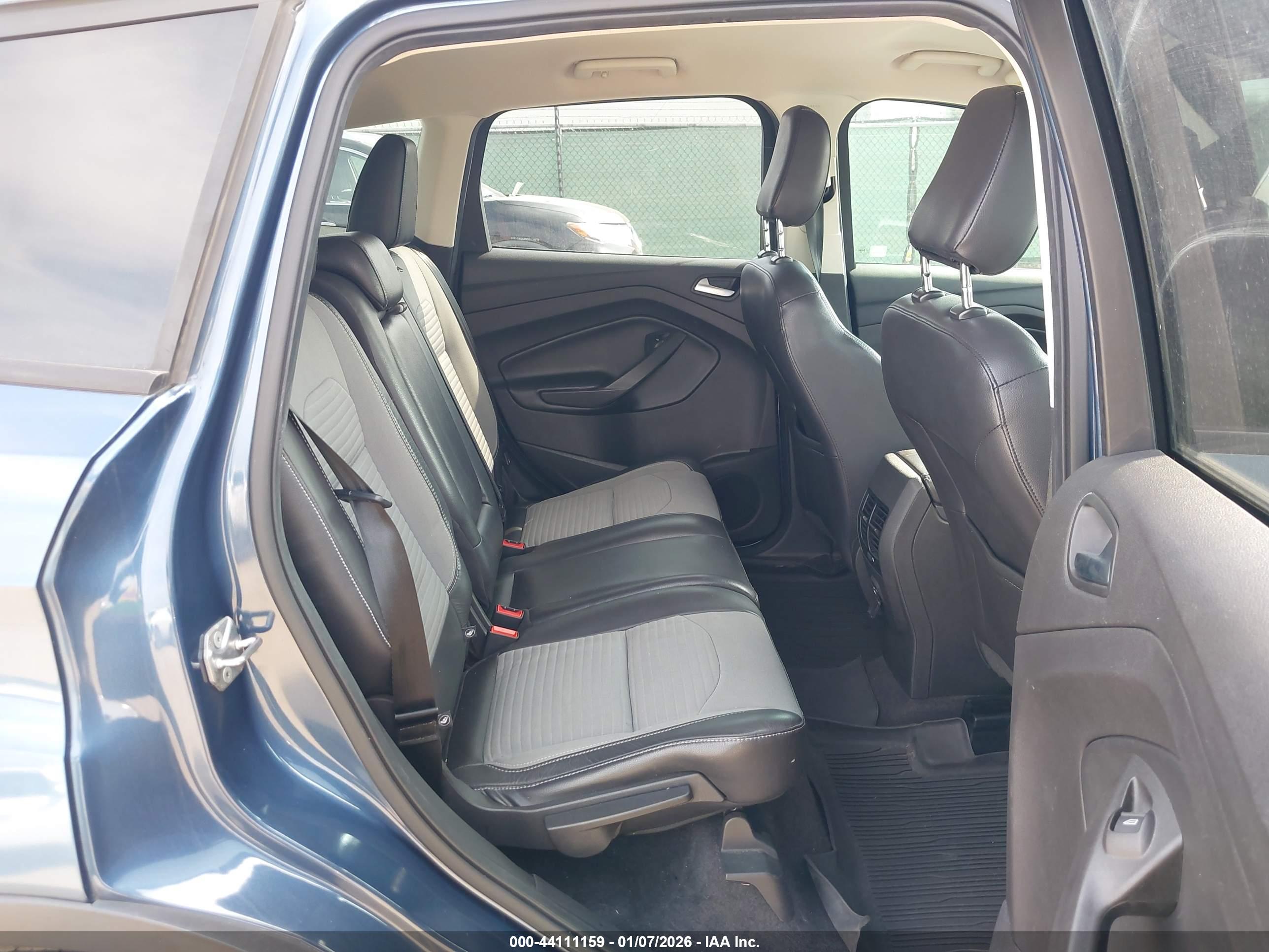 FORD ESCAPE image 8
