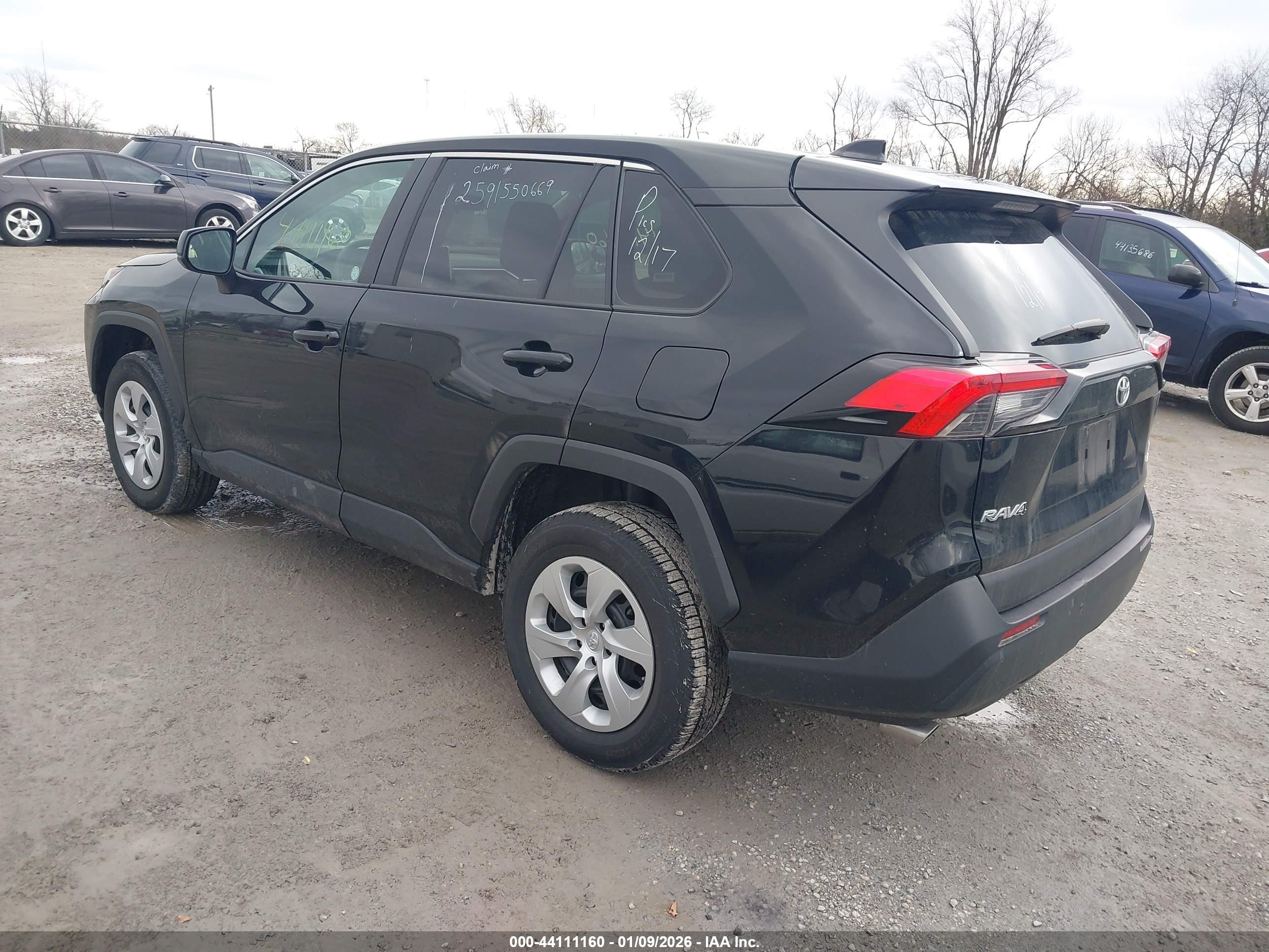 TOYOTA RAV4 image 3