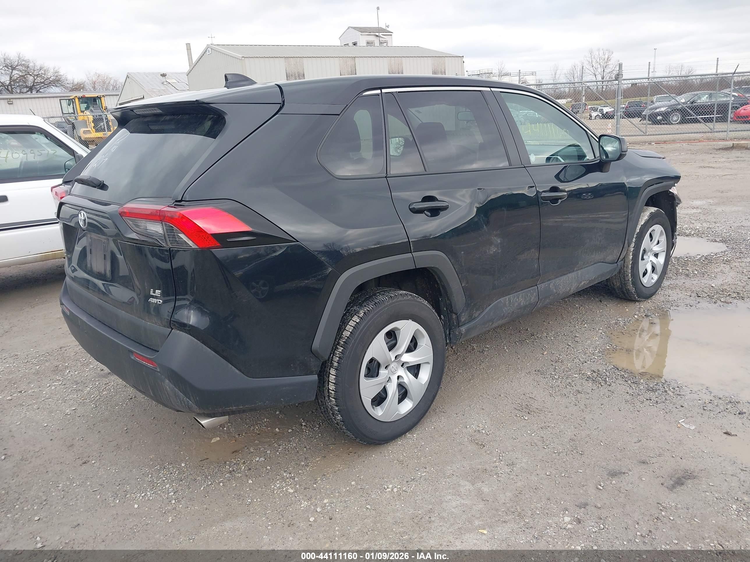 TOYOTA RAV4 image 4