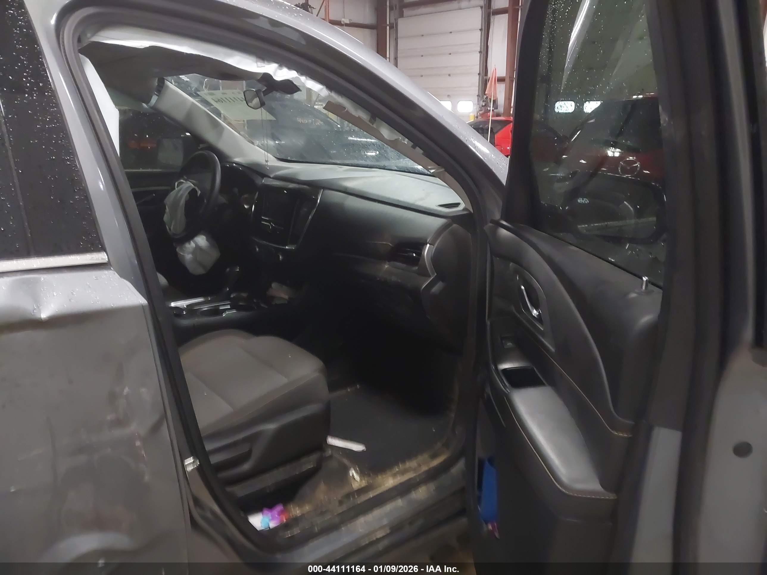 CHEVROLET TRAVERSE image 5