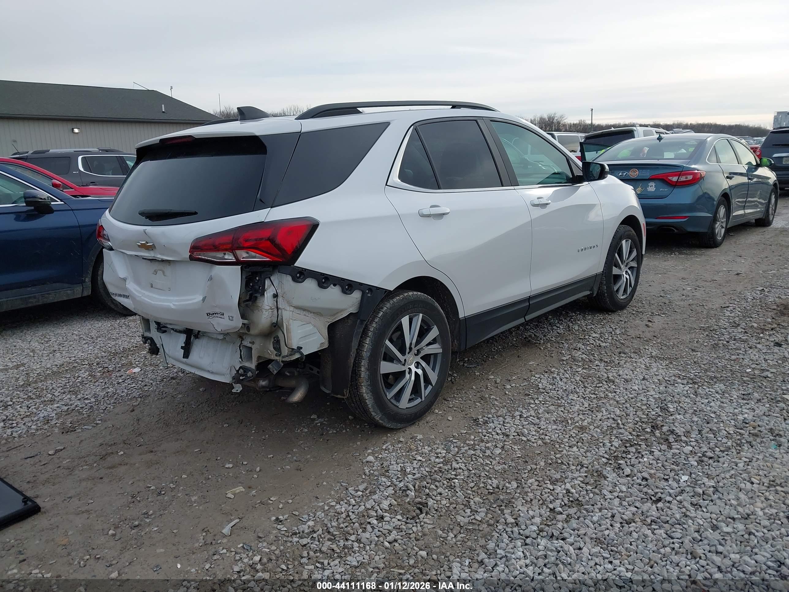 CHEVROLET EQUINOX image 4