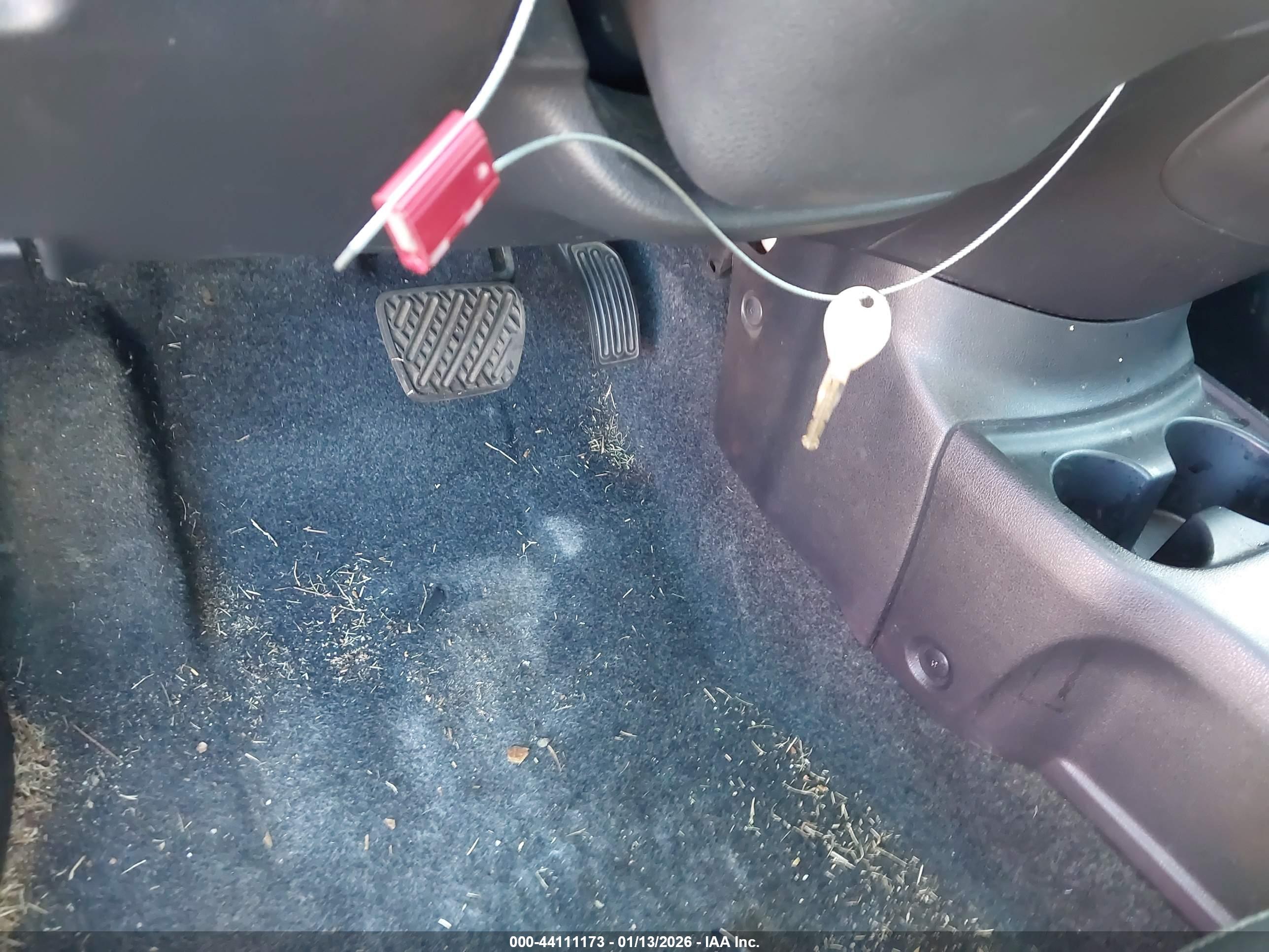 NISSAN VERSA image 11