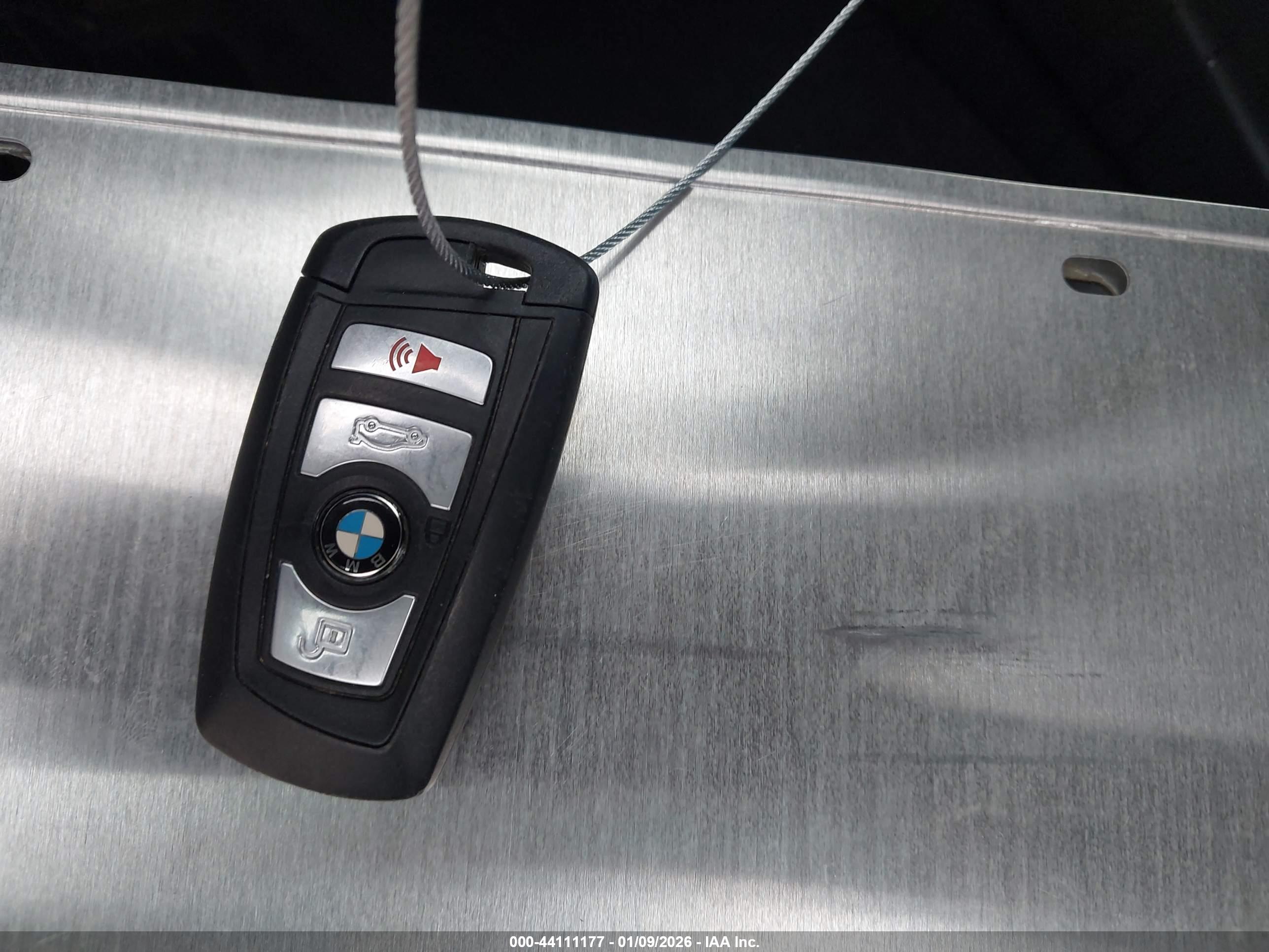 BMW 320I image 11