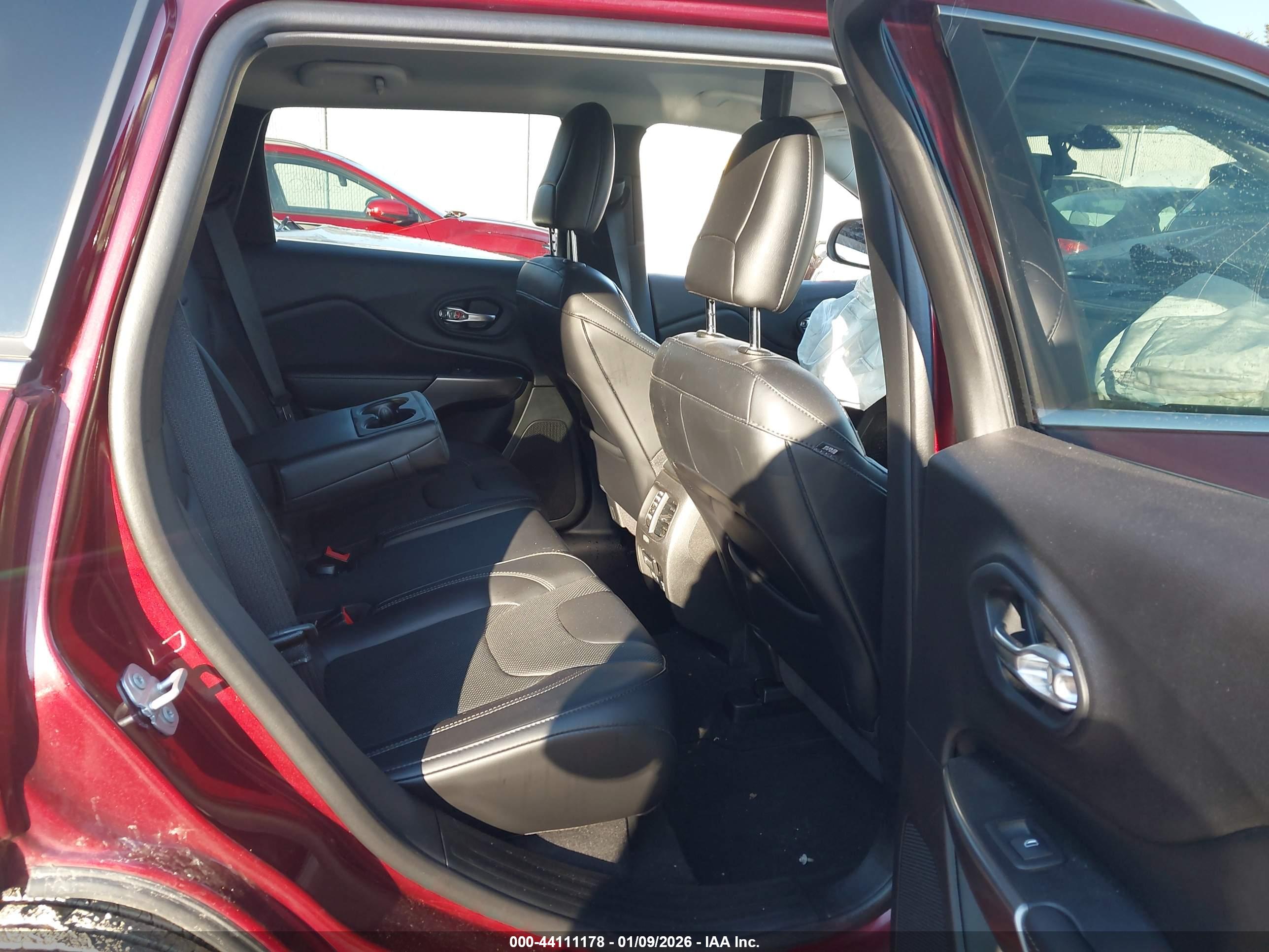 JEEP CHEROKEE image 8
