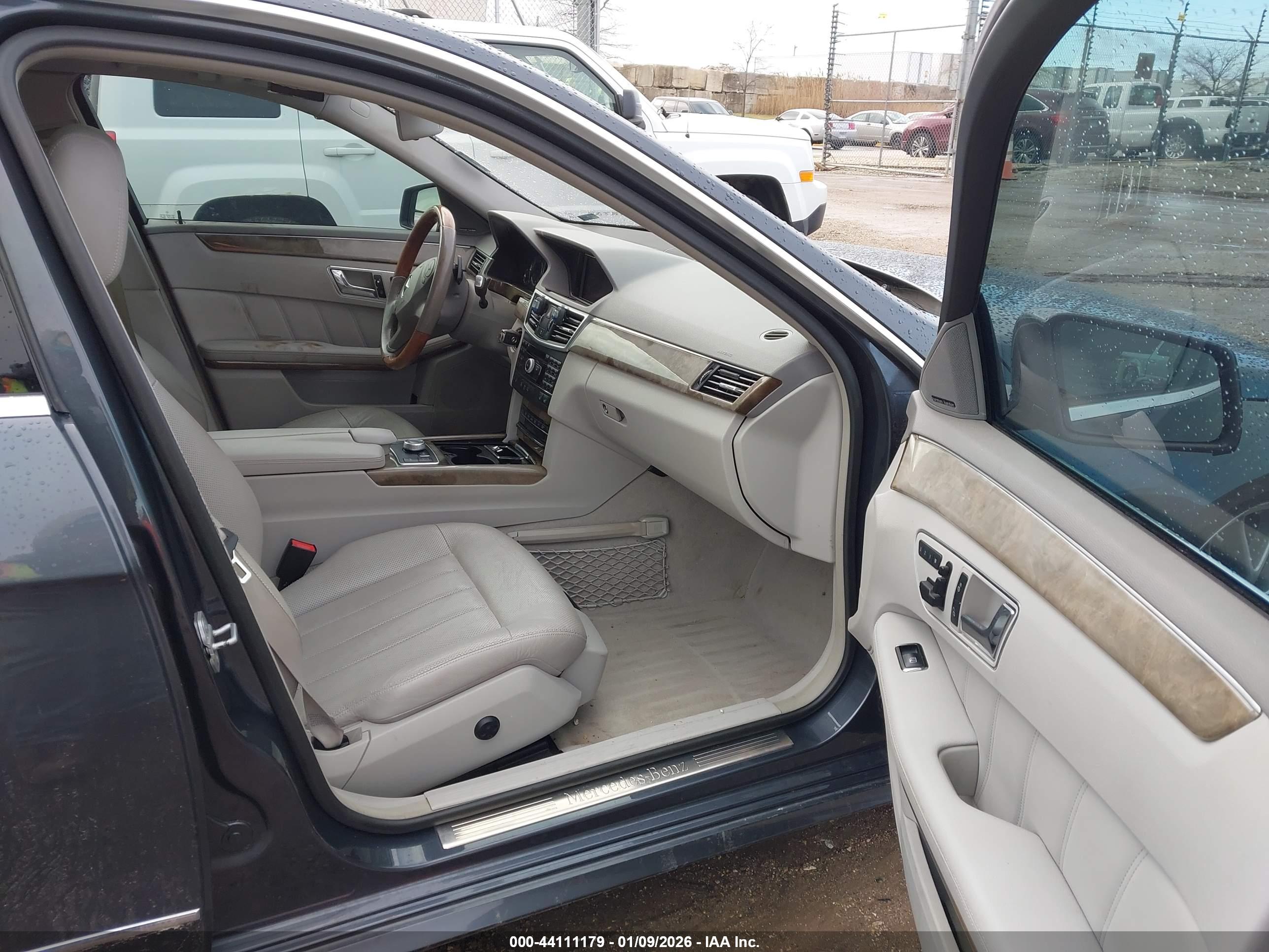 MERCEDES-BENZ E image 5