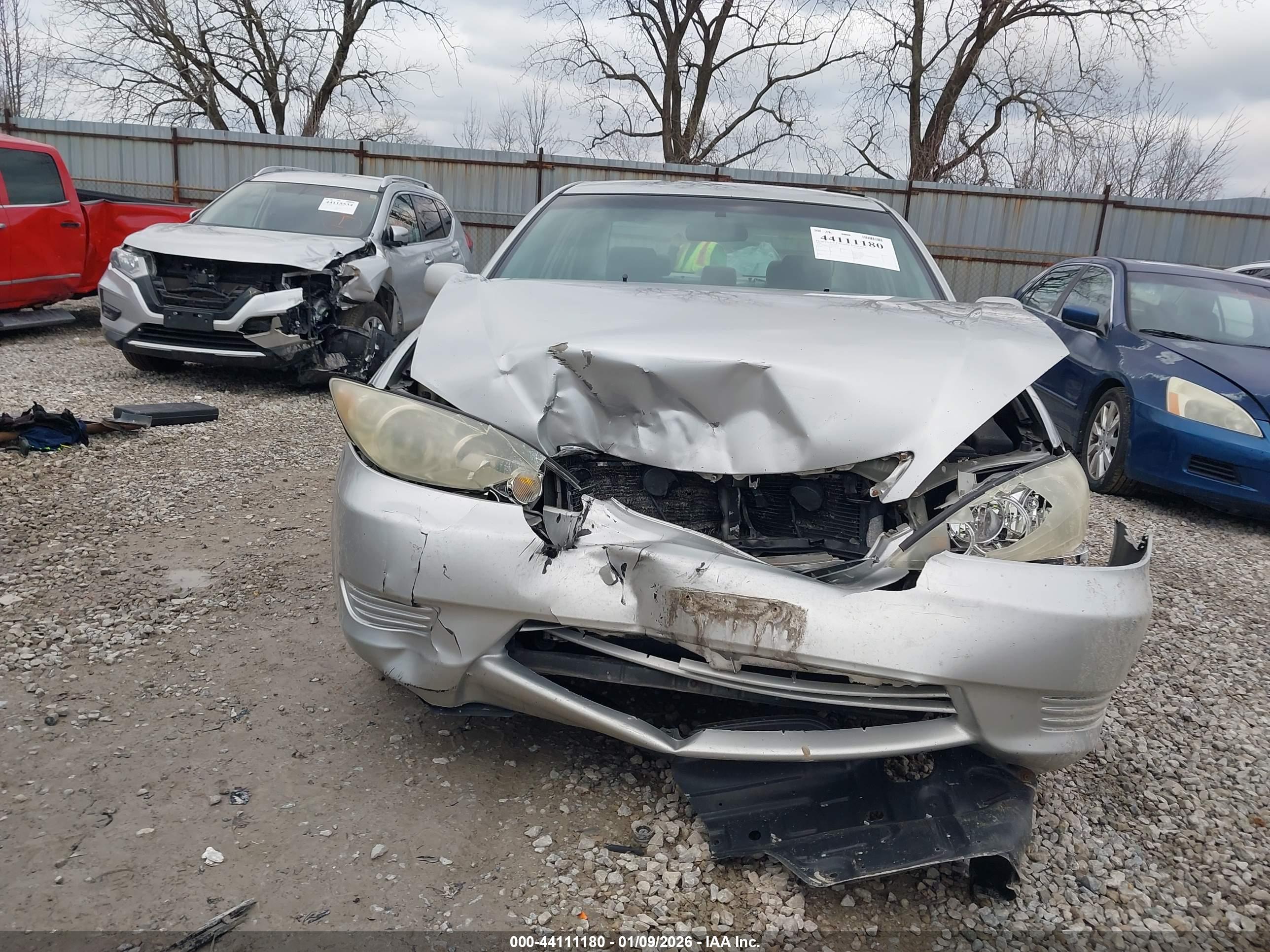 TOYOTA CAMRY image 6