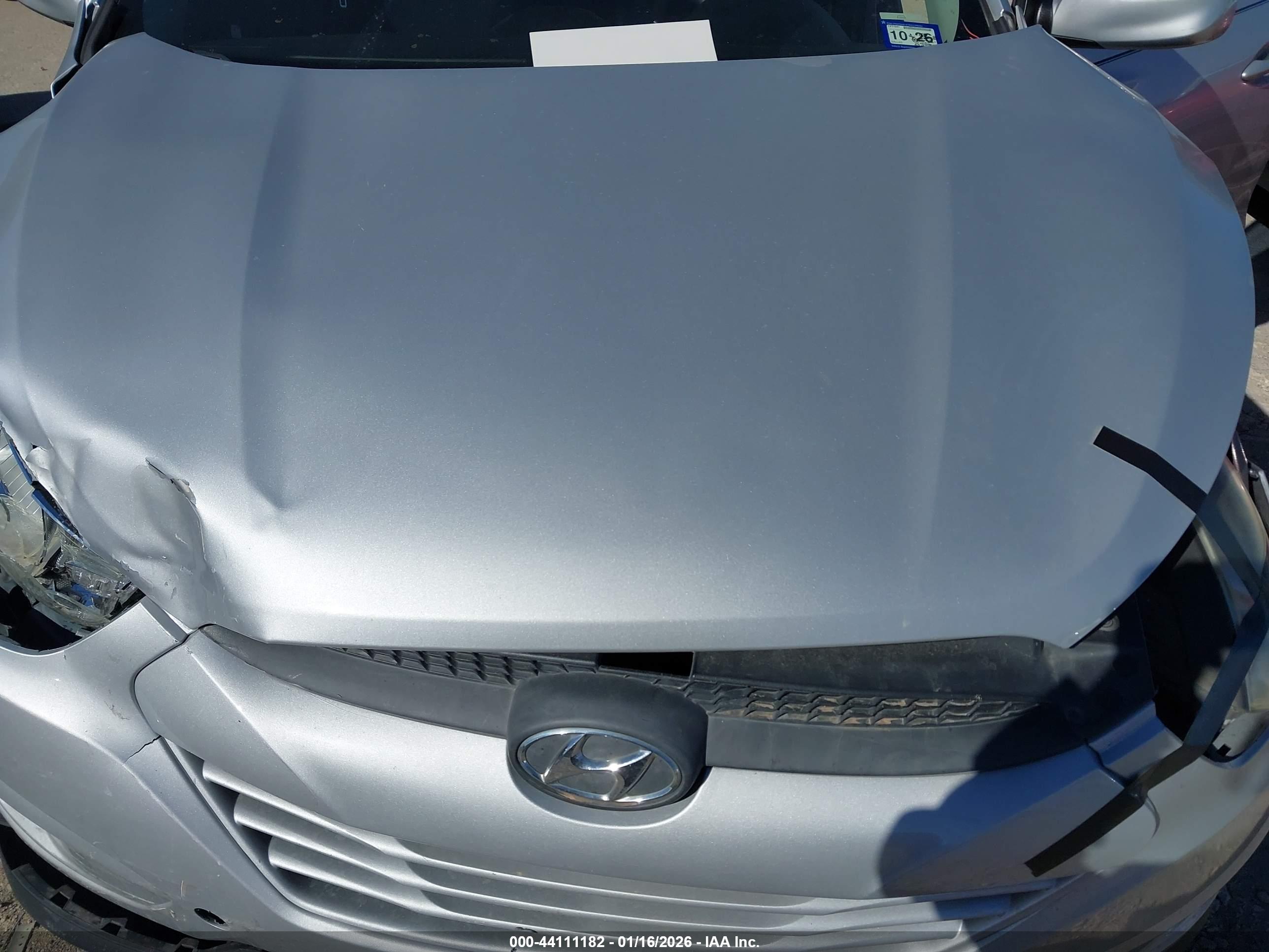 HYUNDAI TUCSON image 10