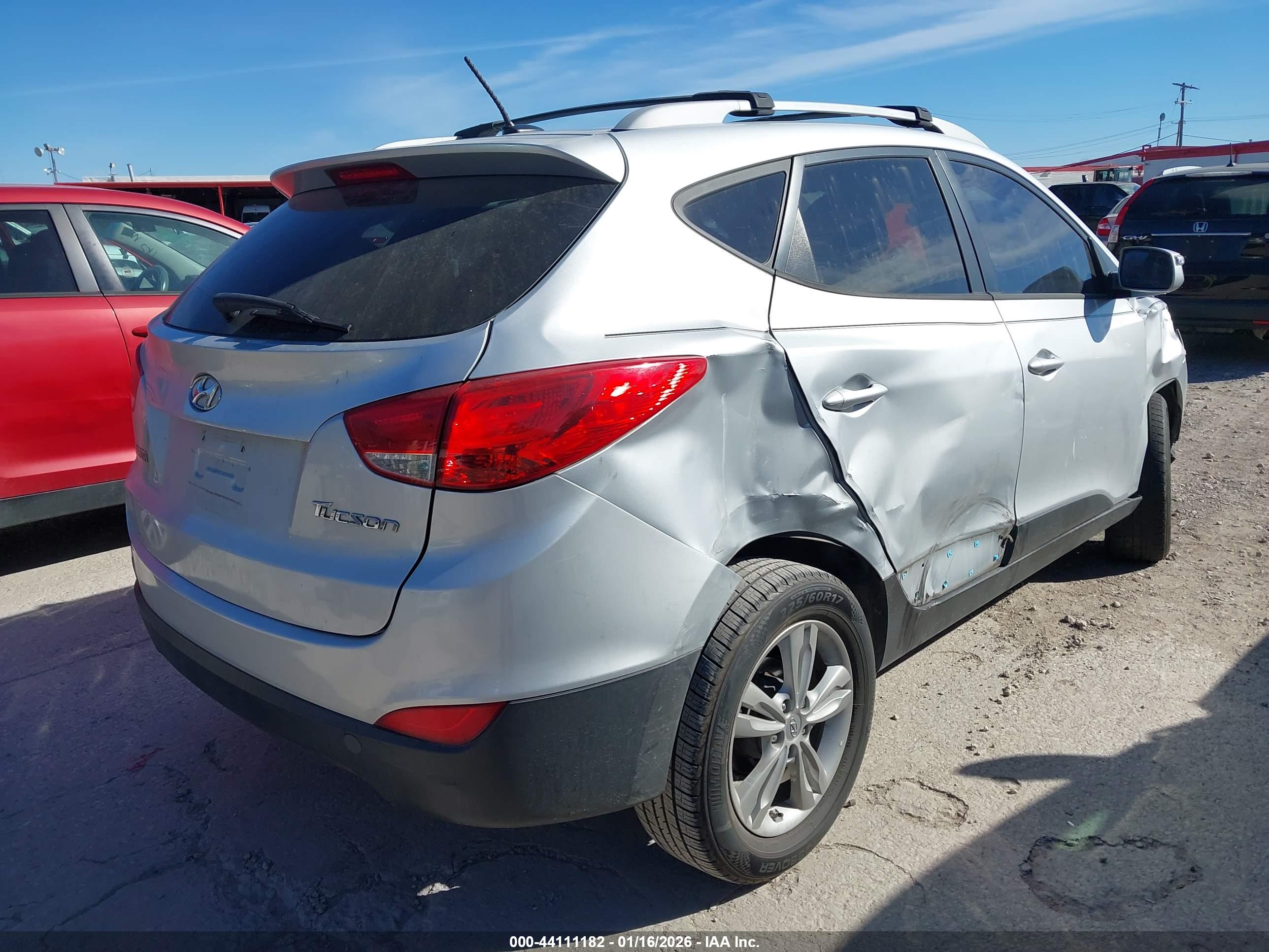 HYUNDAI TUCSON image 4