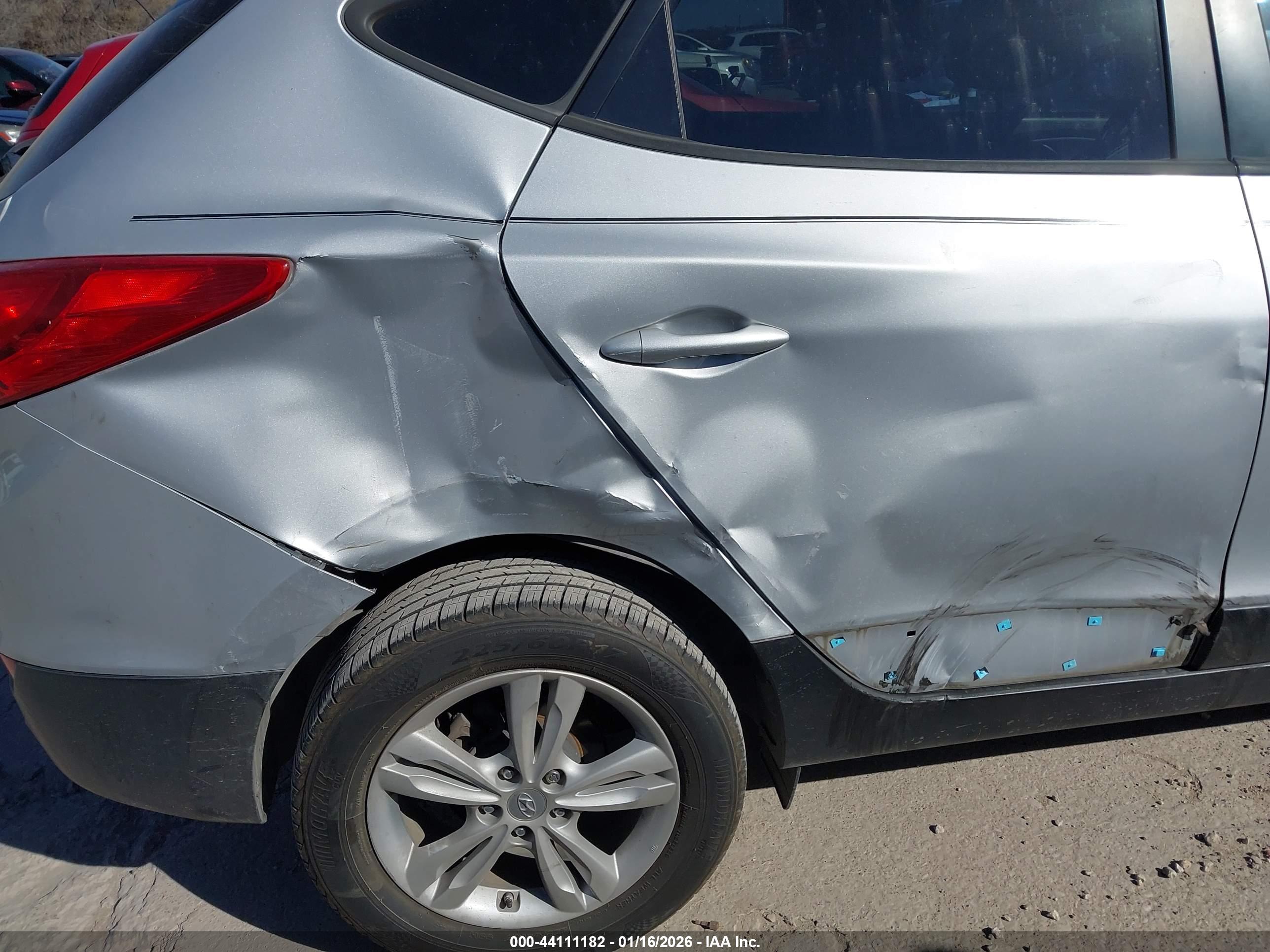 HYUNDAI TUCSON image 6