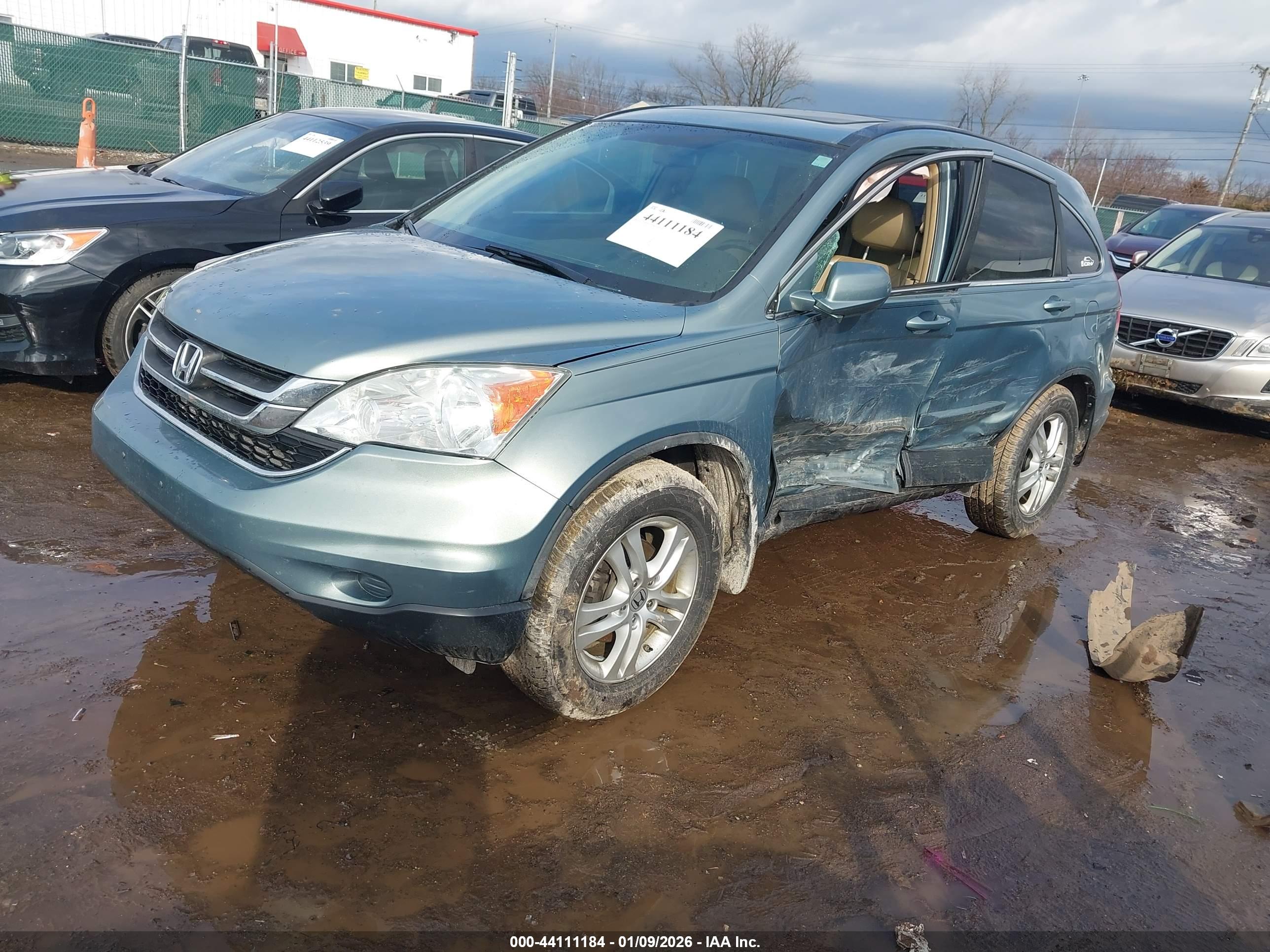 HONDA CR-V image 2