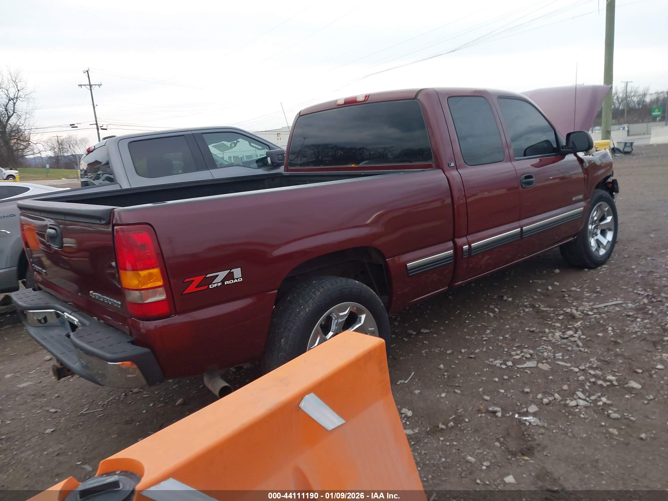 CHEVROLET SILVERADO image 4