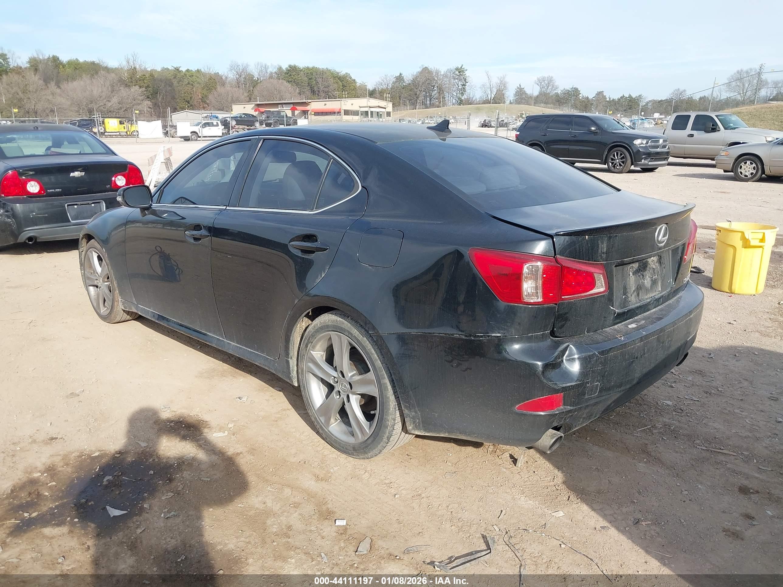 LEXUS IS image 3