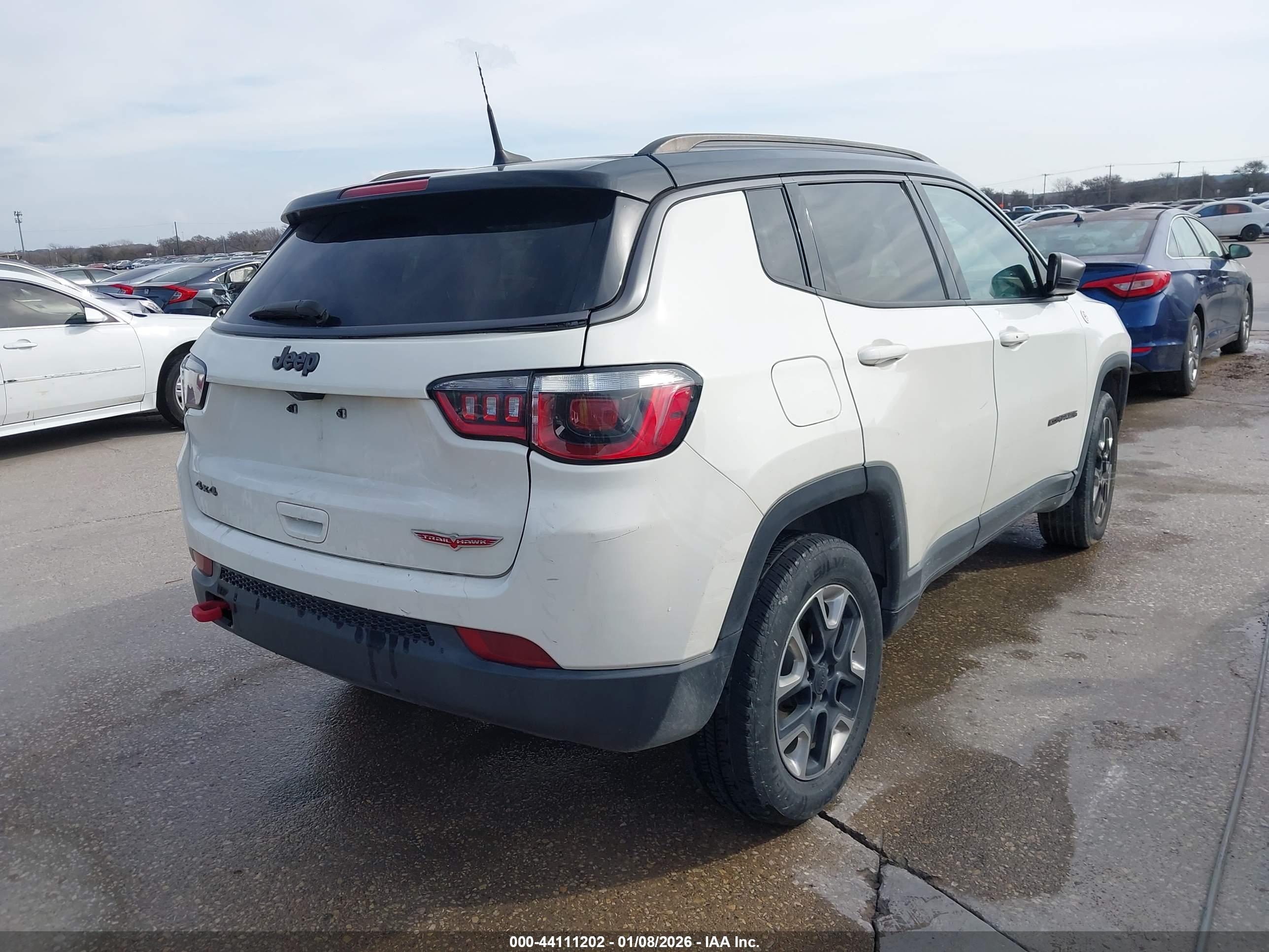 JEEP COMPASS image 4