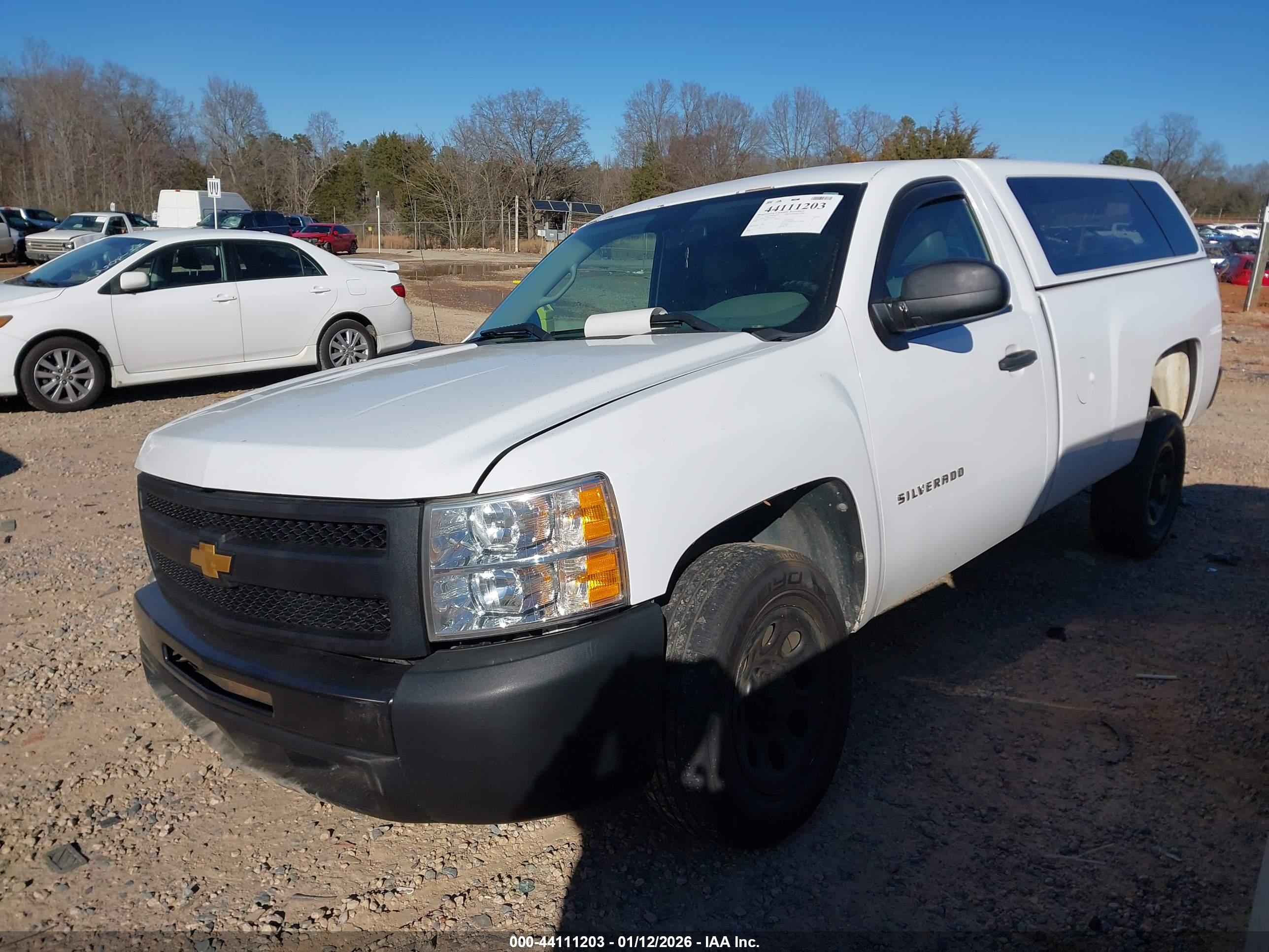 CHEVROLET SILVERADO image 2