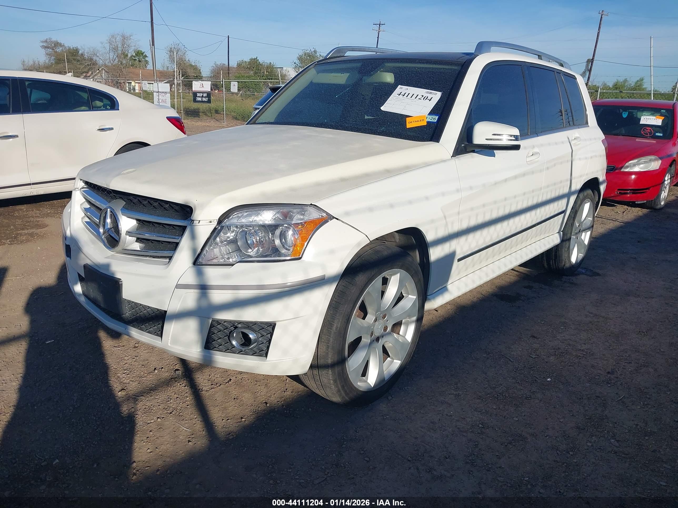 MERCEDES-BENZ GLK image 2
