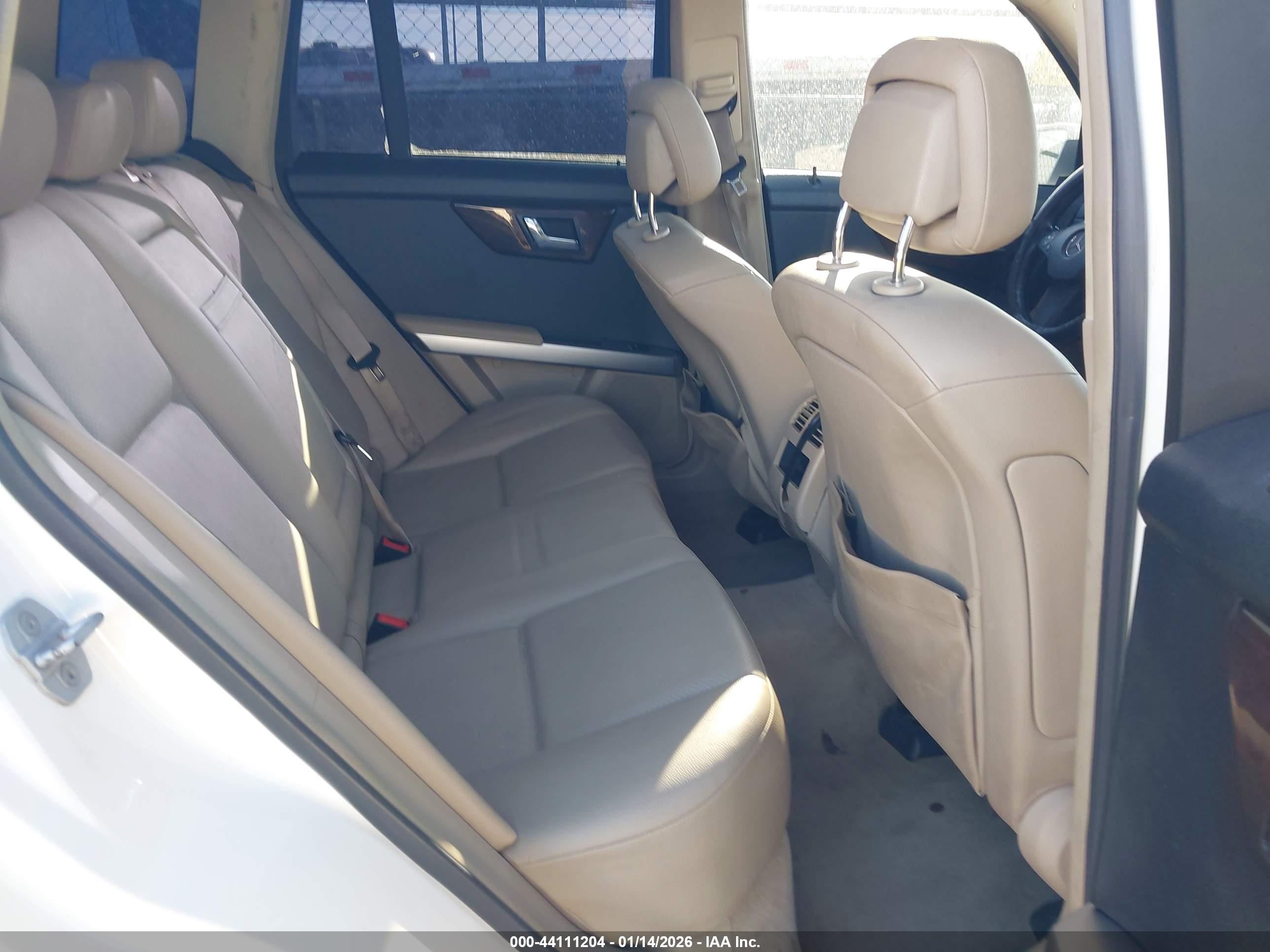 MERCEDES-BENZ GLK image 8