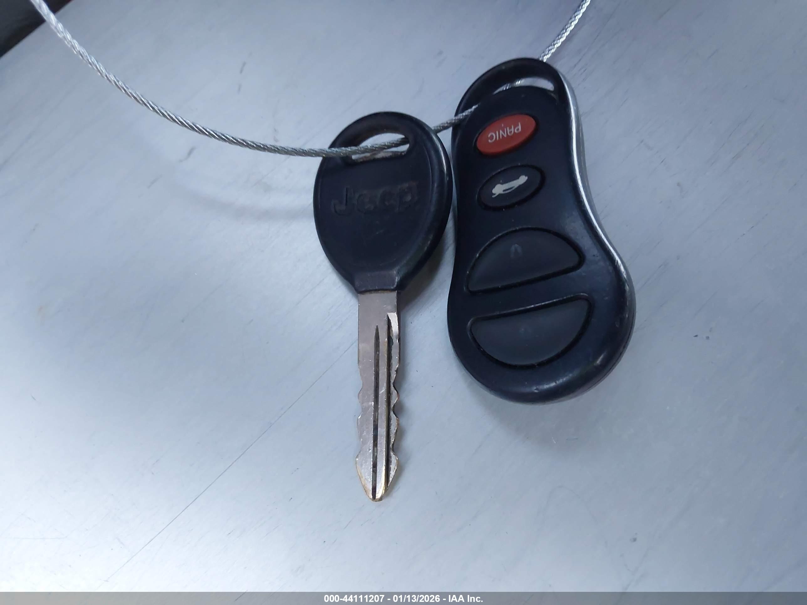 JEEP LIBERTY image 11