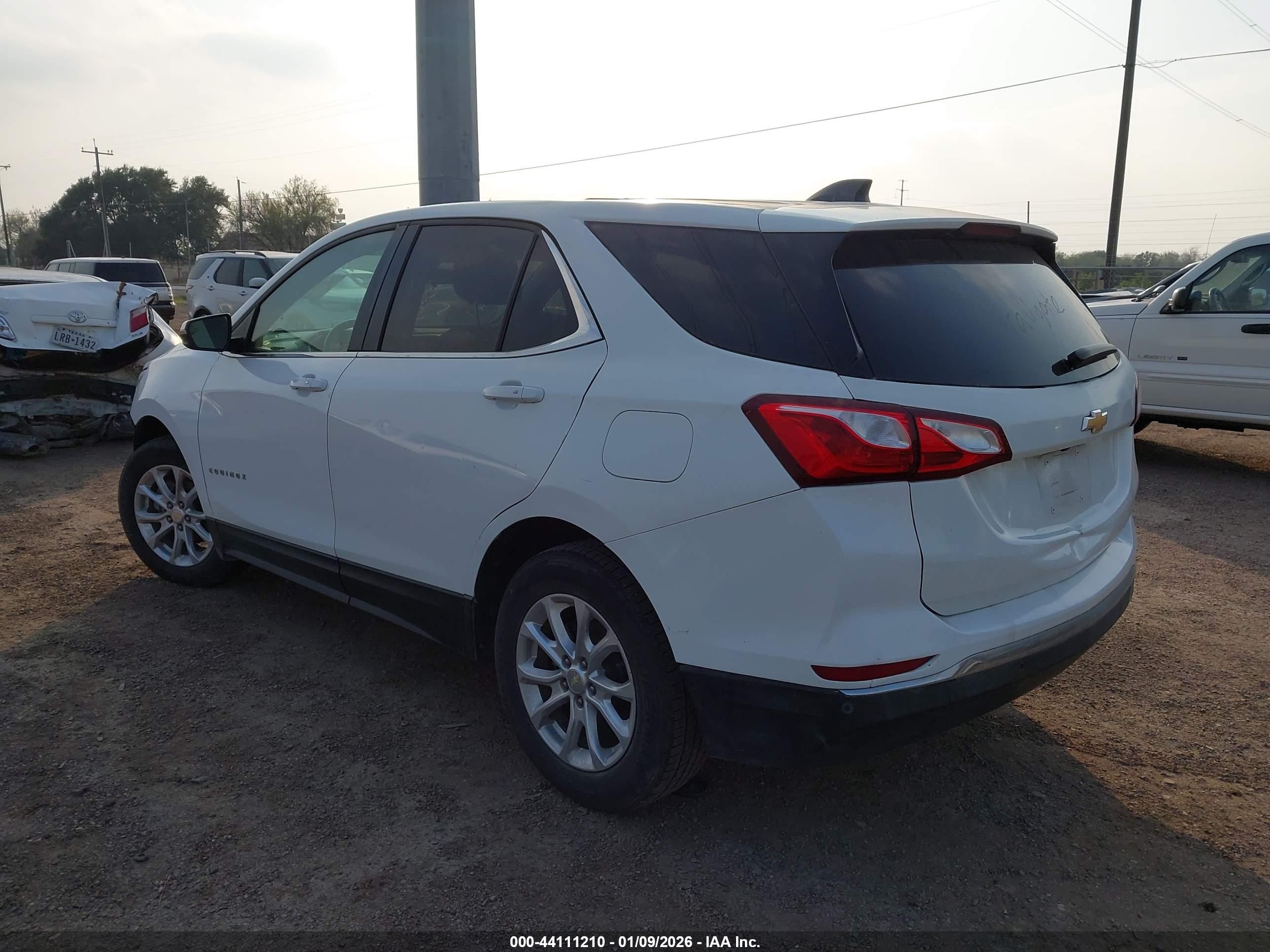 CHEVROLET EQUINOX image 3