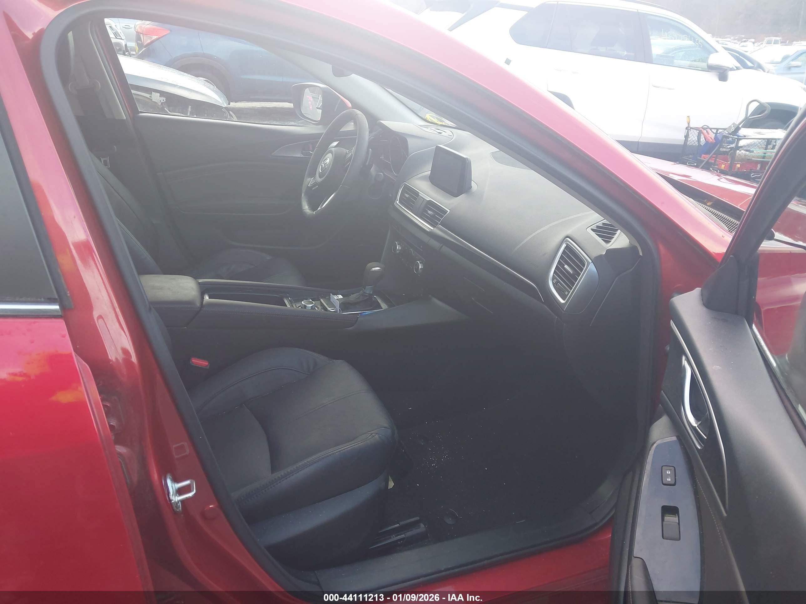 MAZDA MAZDA3 image 5