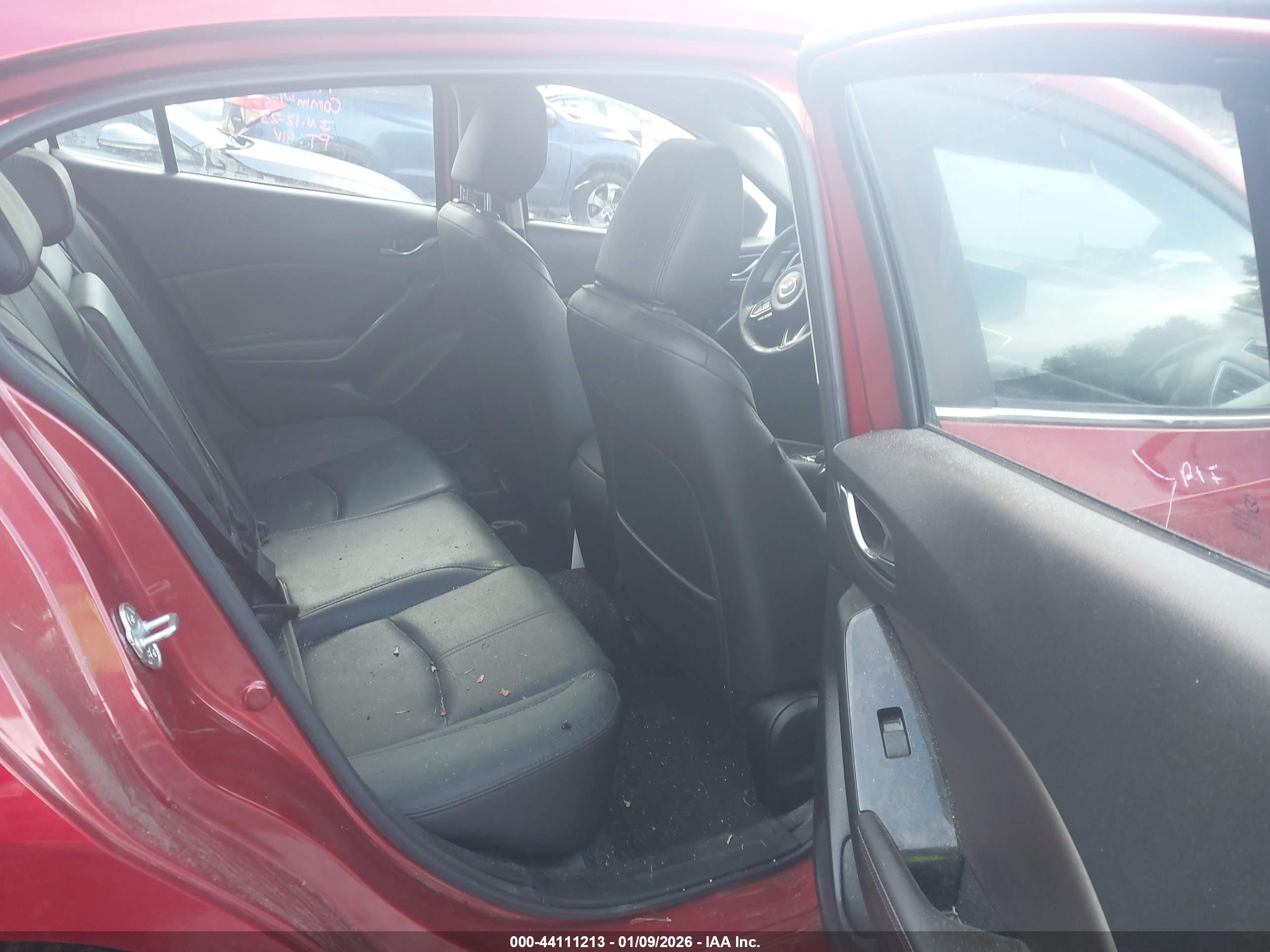 MAZDA MAZDA3 image 8