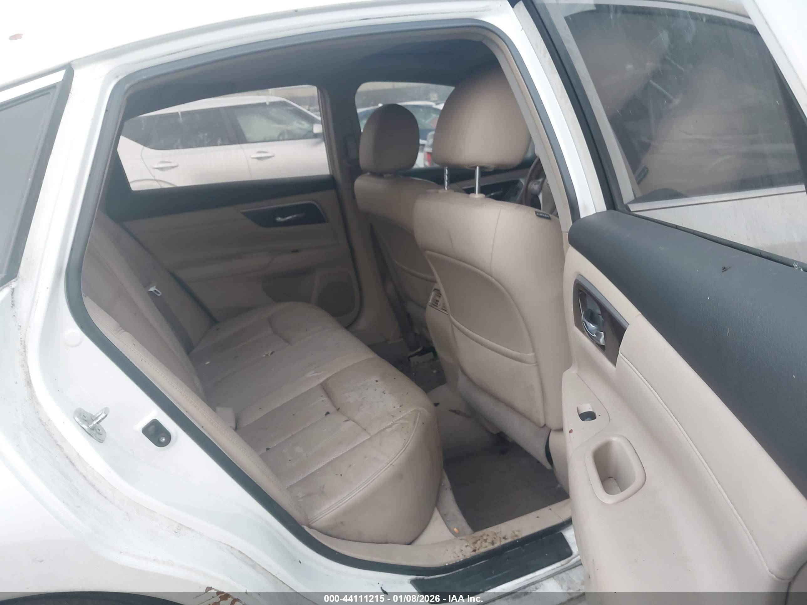 NISSAN ALTIMA image 8