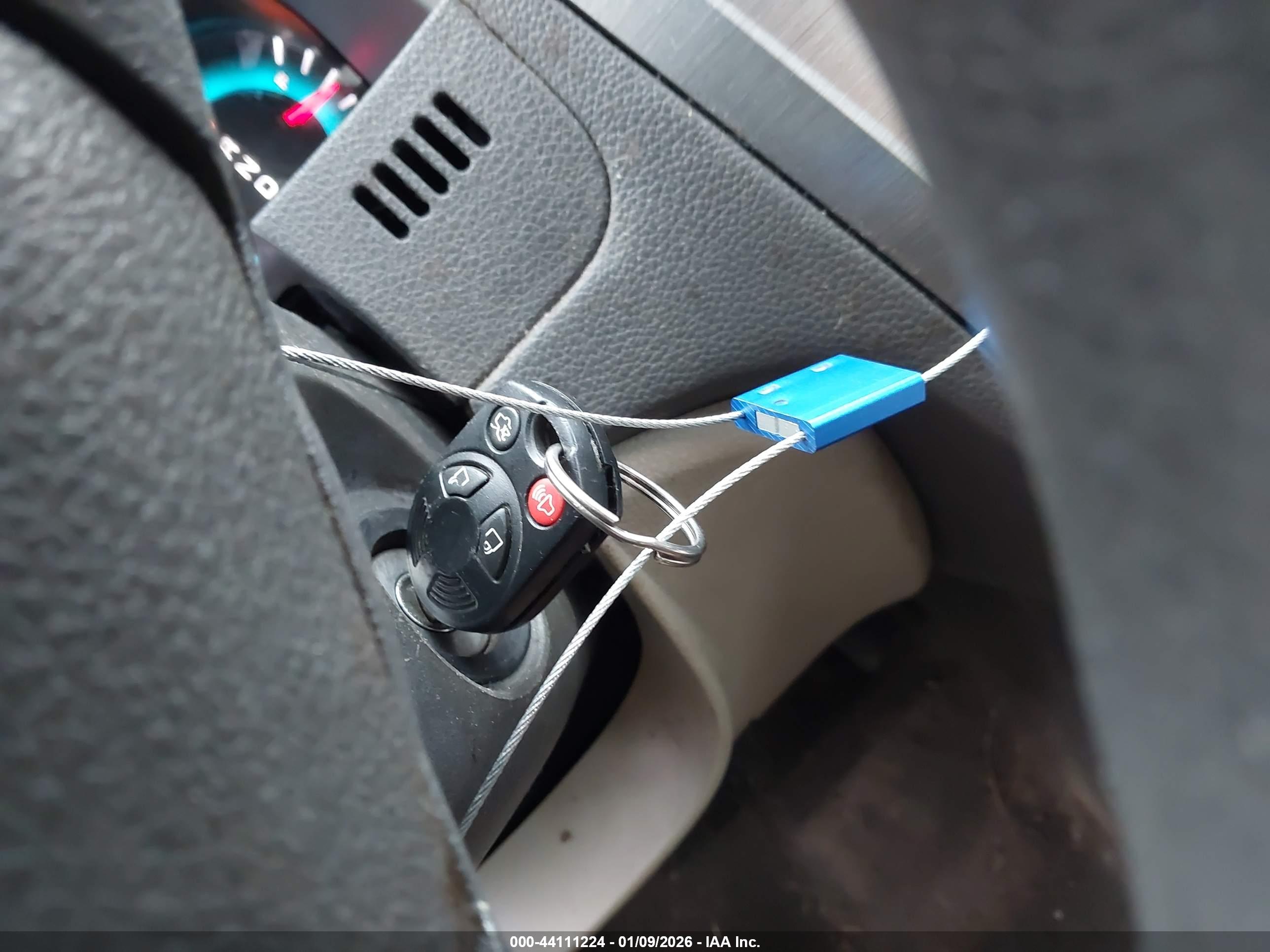 FORD FUSION image 11