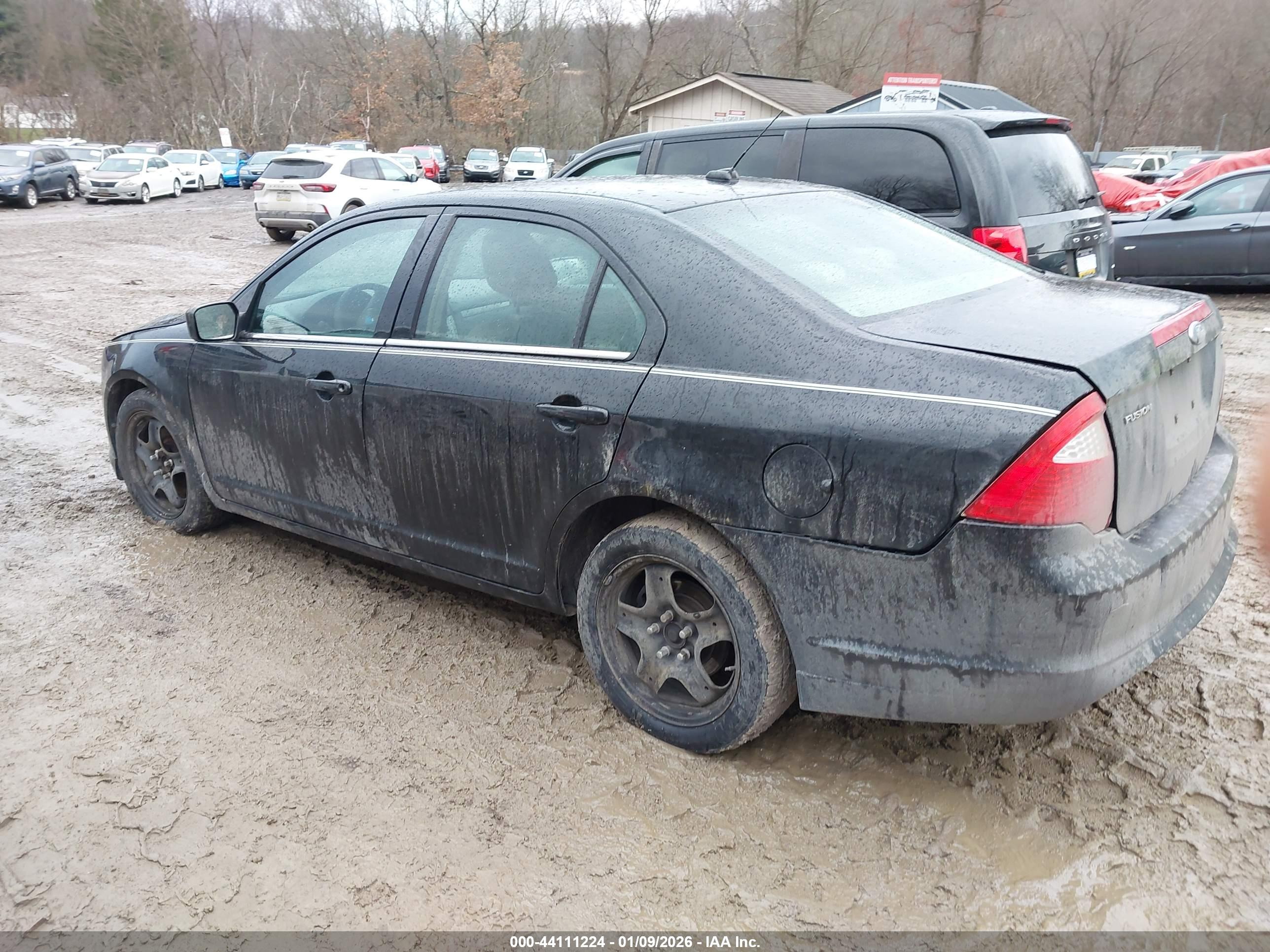 FORD FUSION image 3