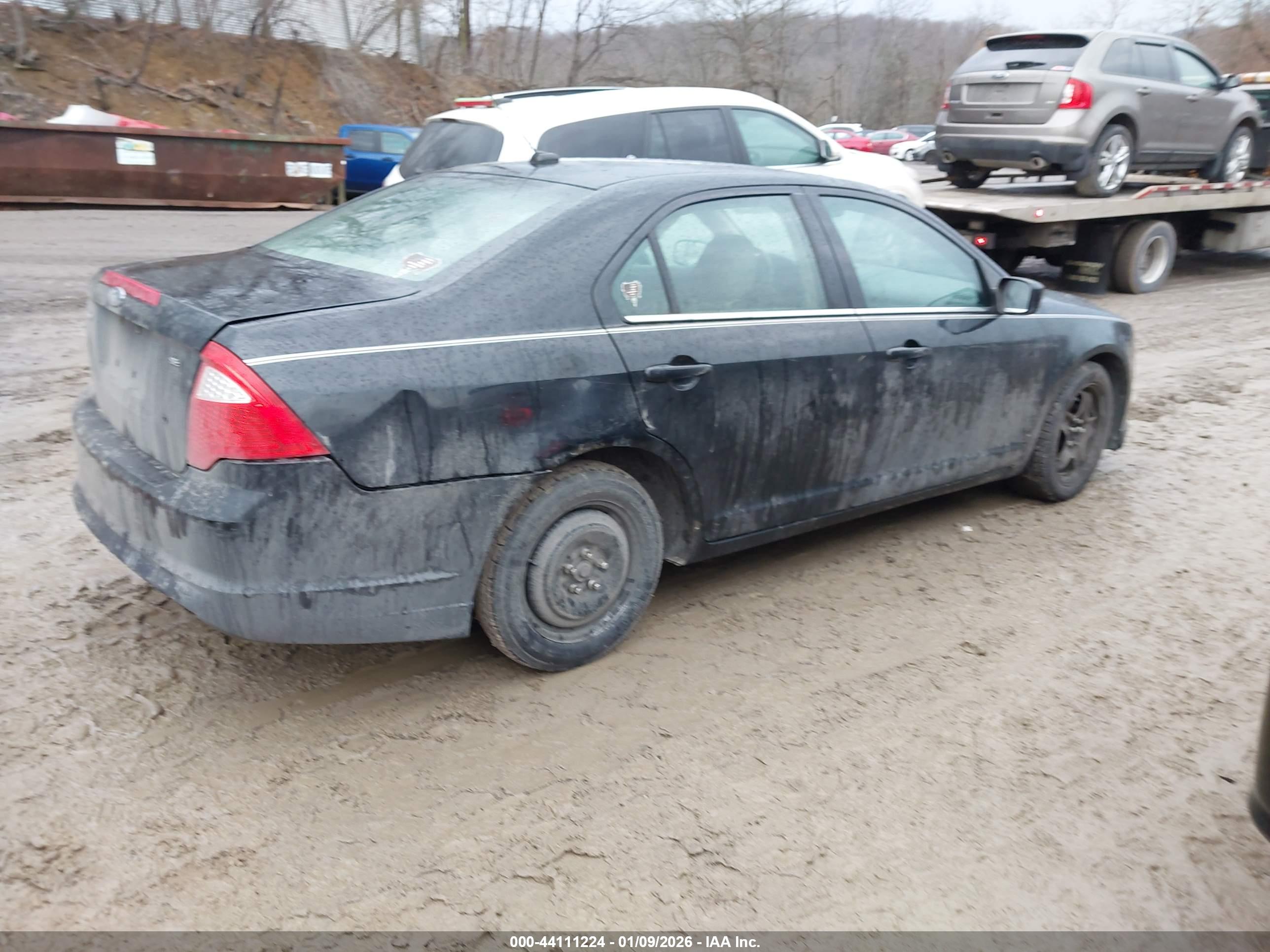 FORD FUSION image 4