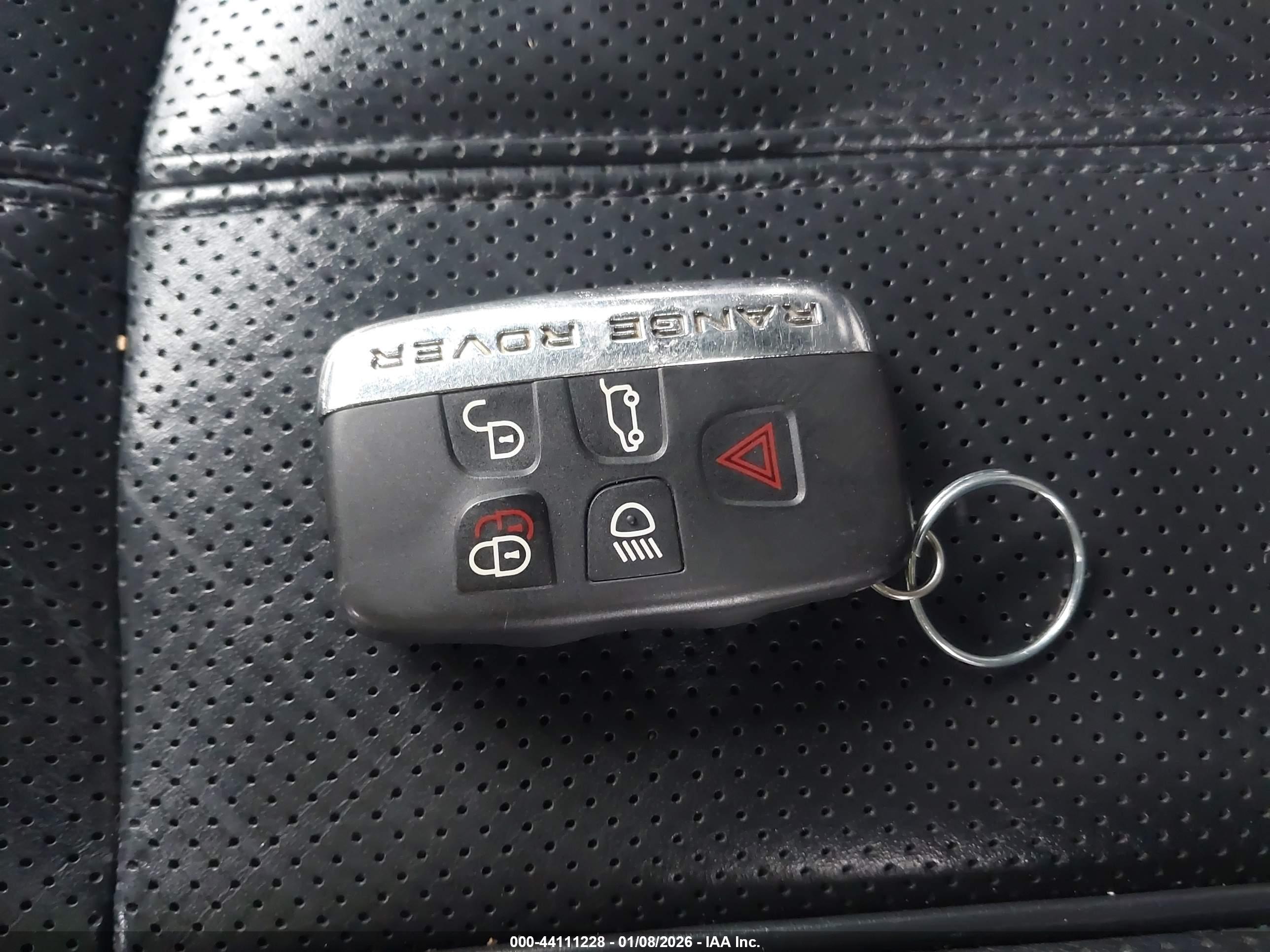 LAND ROVER image 11