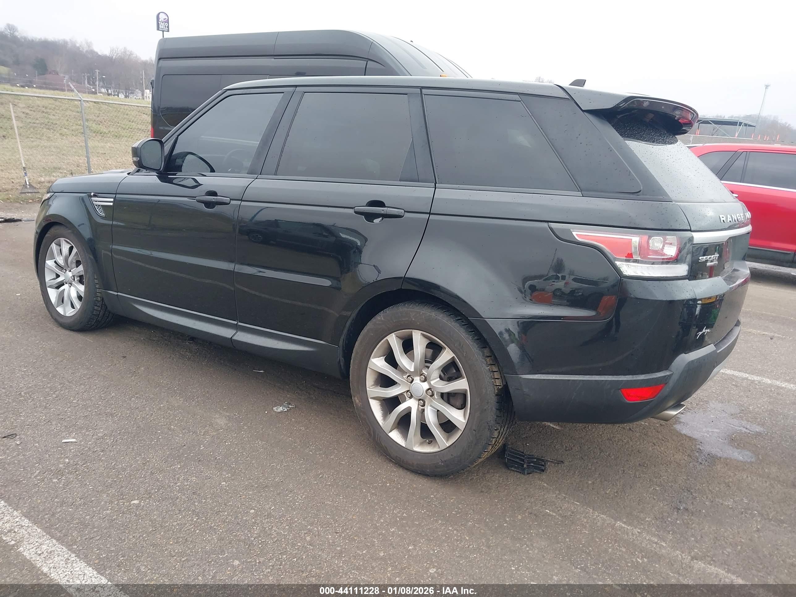 LAND ROVER image 3