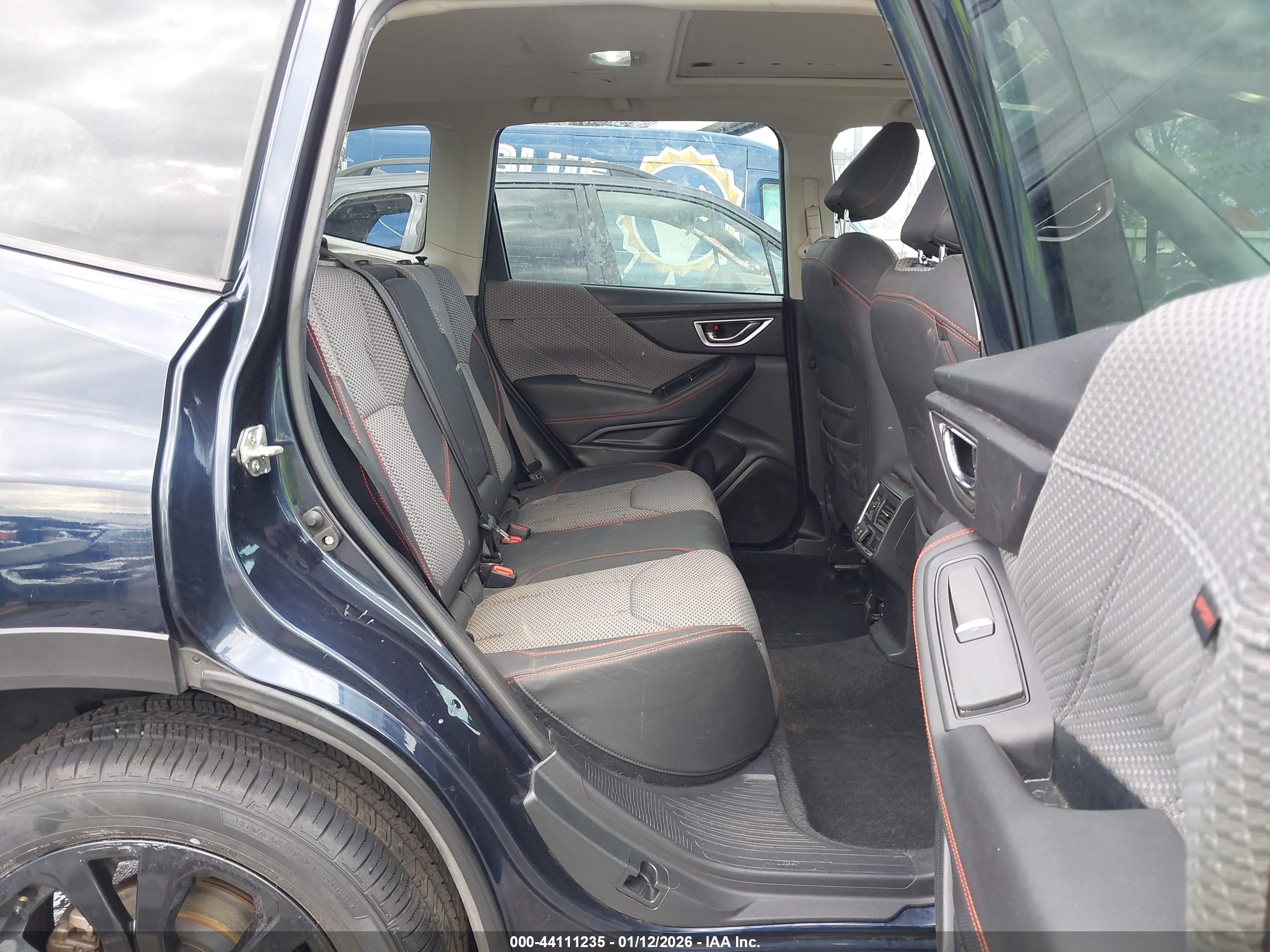 SUBARU FORESTER image 8