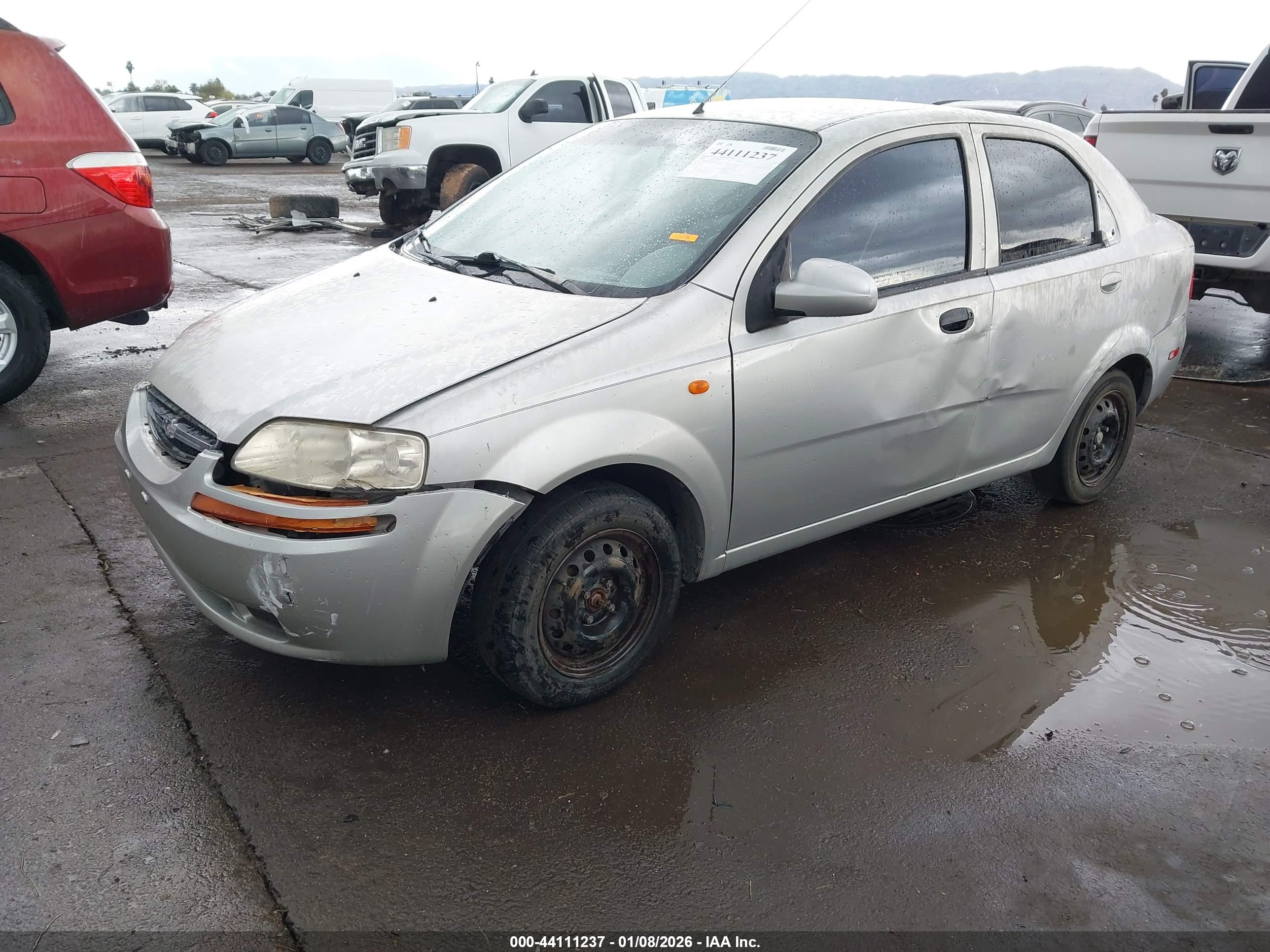 CHEVROLET AVEO image 2