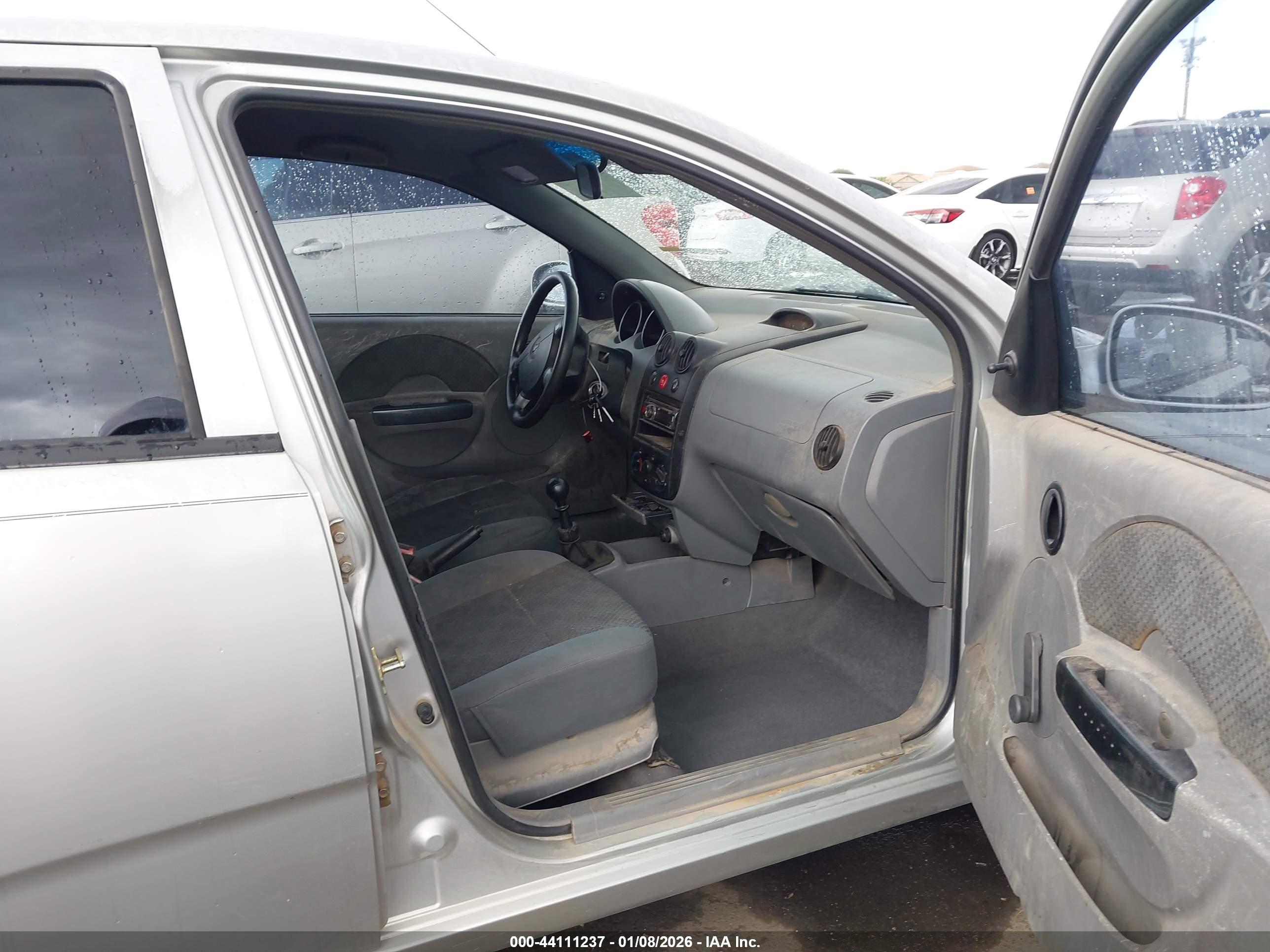CHEVROLET AVEO image 5