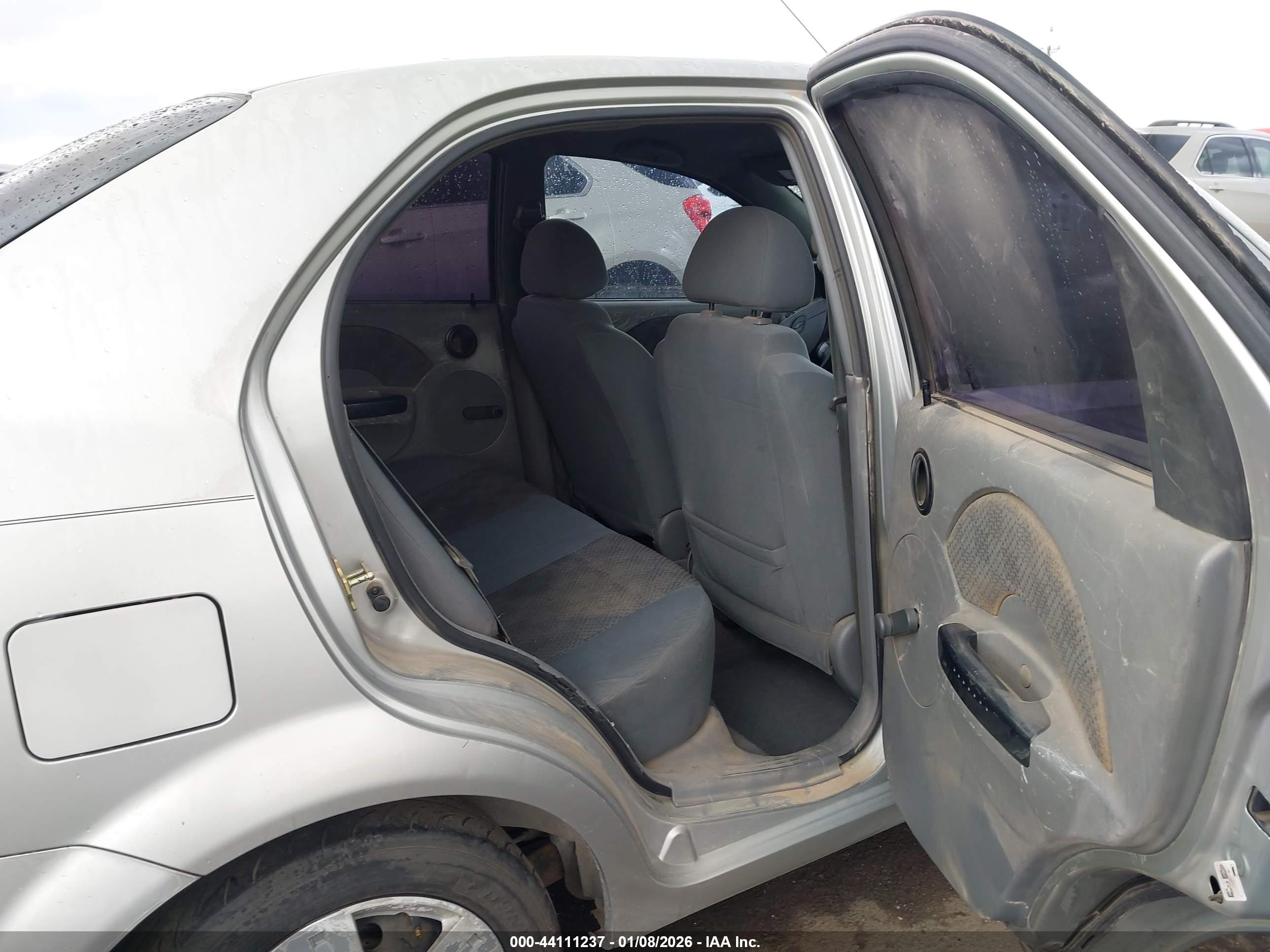 CHEVROLET AVEO image 8
